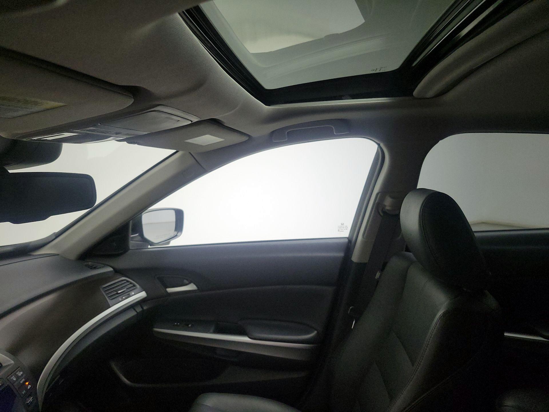Thumbnail: 2015 Honda Accord Crosstour - 19
