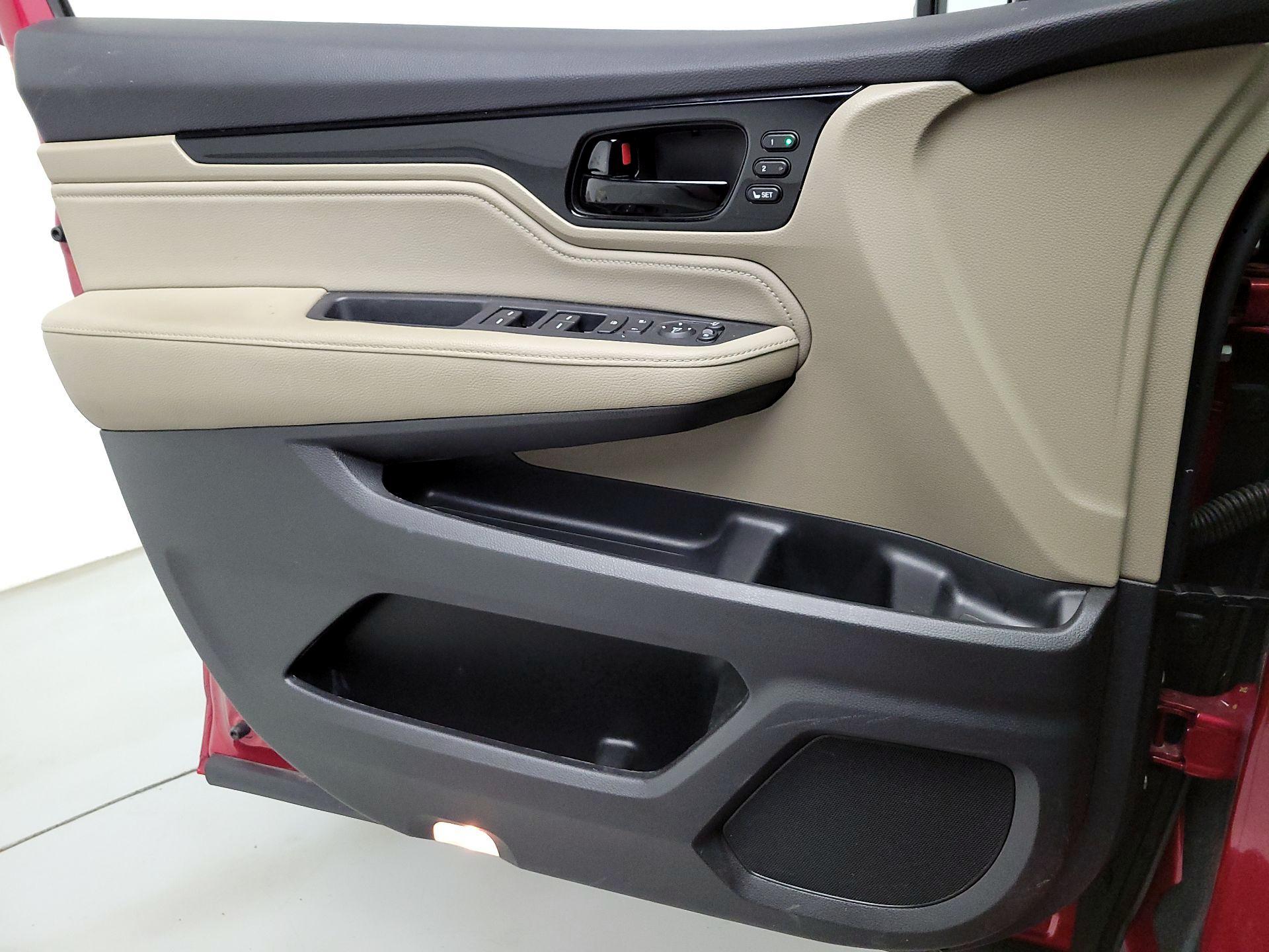 Thumbnail: 2022 Honda Odyssey - 12
