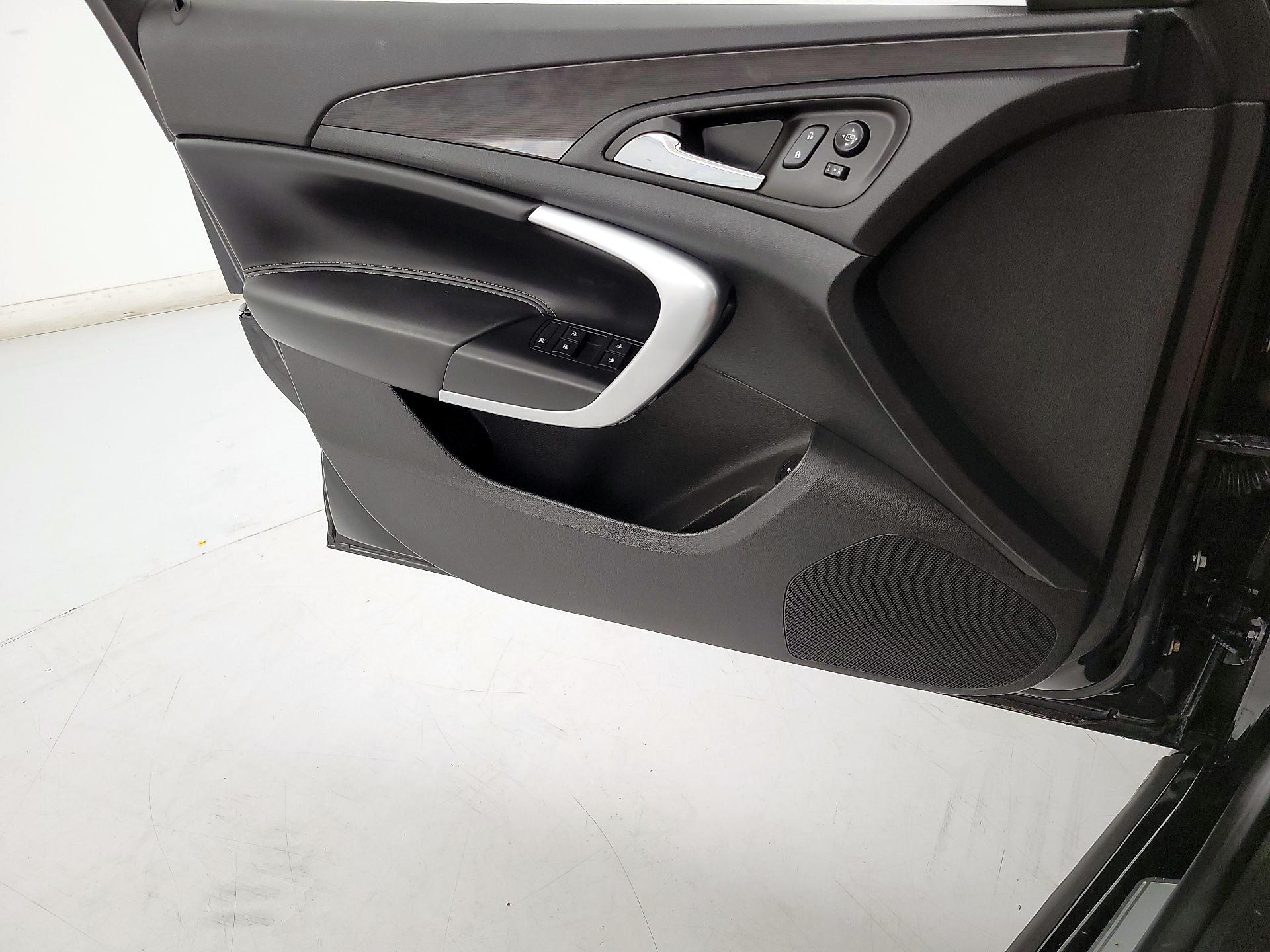 Thumbnail: 2015 Buick Regal - 12