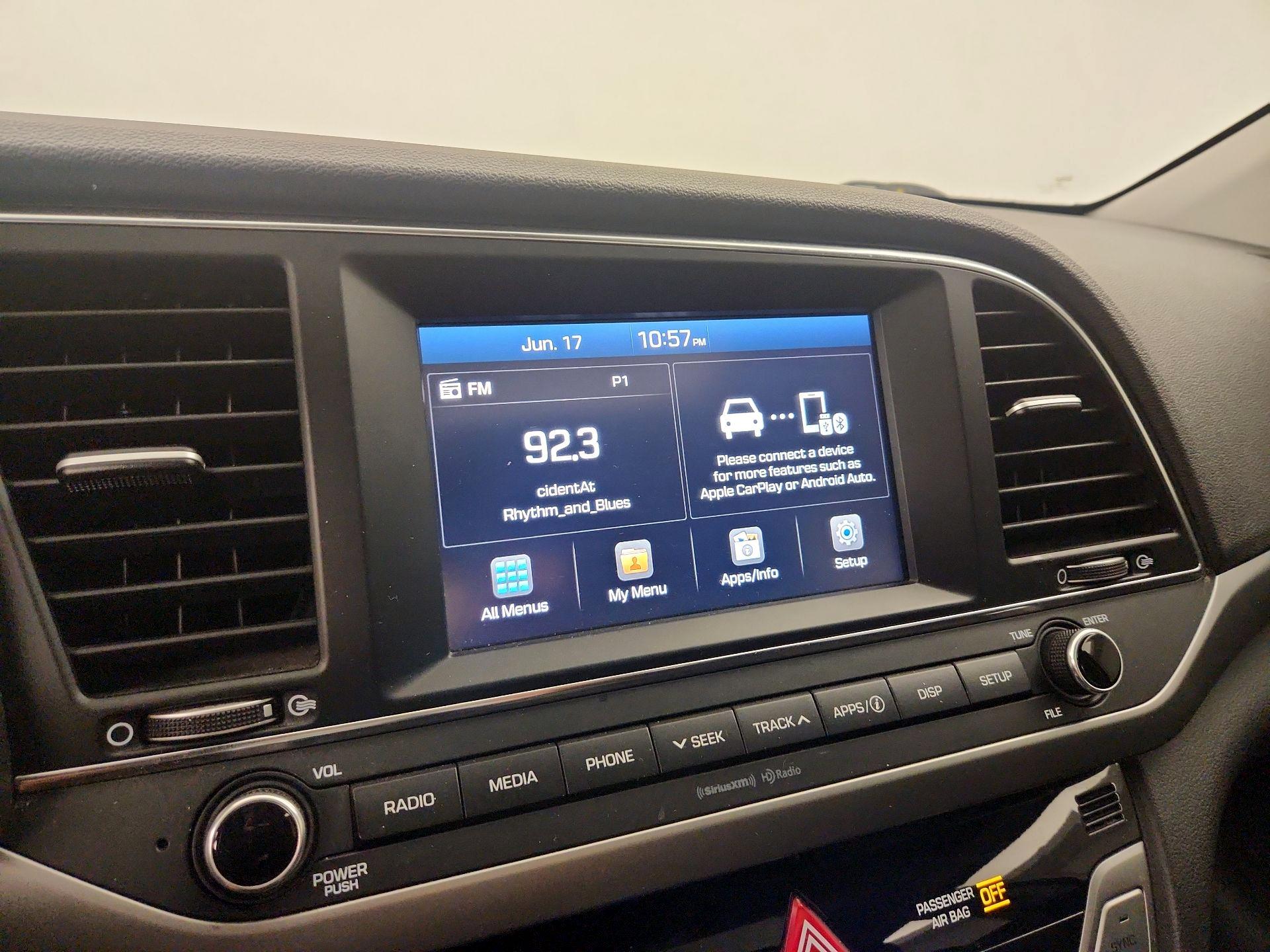 Thumbnail: 2017 Hyundai Elantra - 15
