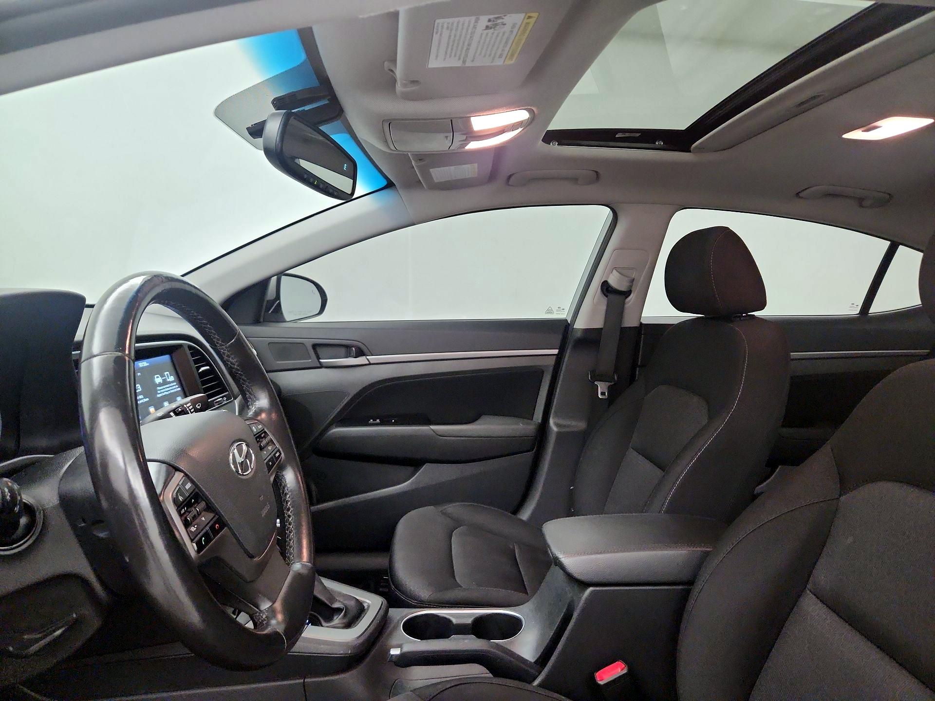 Thumbnail: 2017 Hyundai Elantra - 19