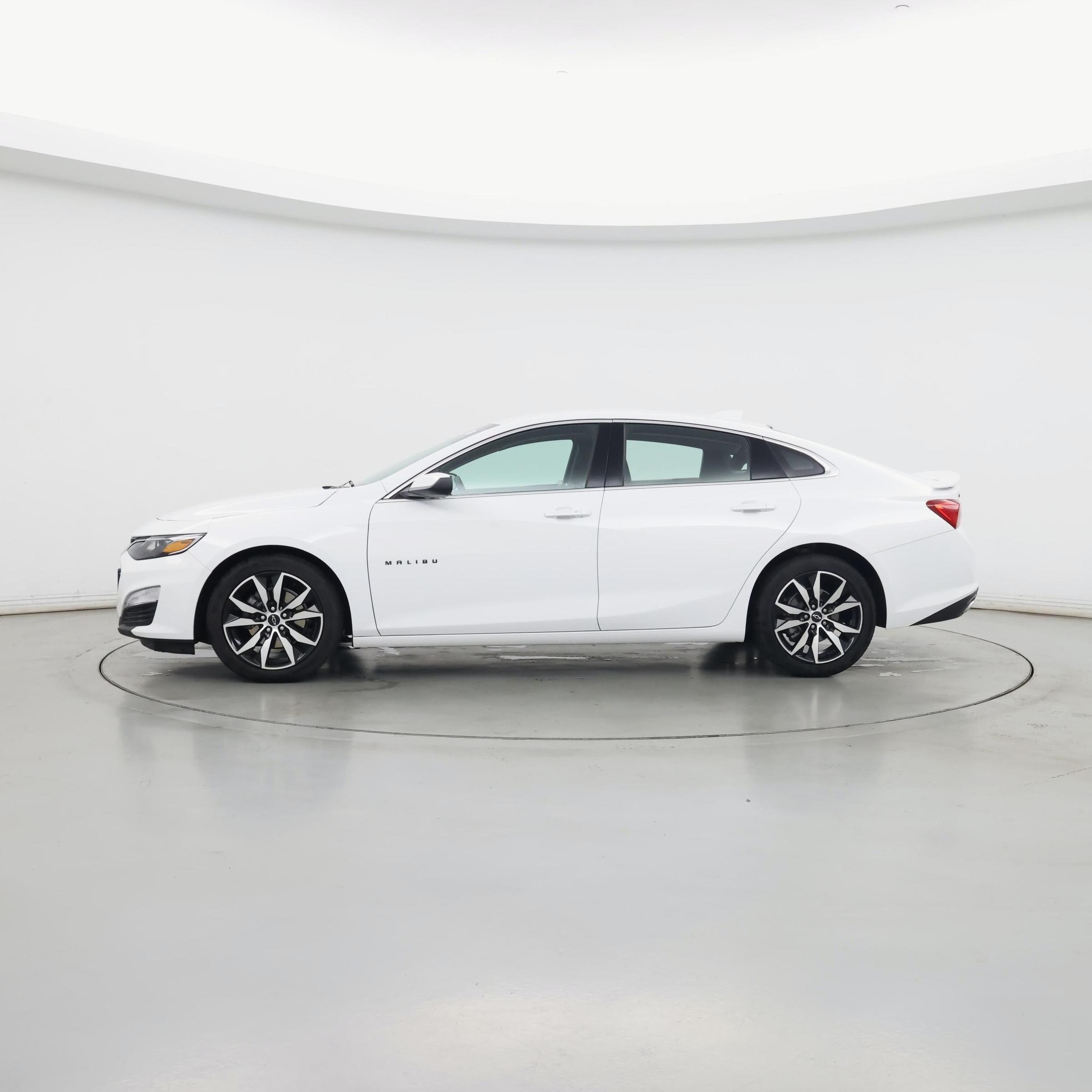 Thumbnail: 2025 Chevrolet Malibu - 3