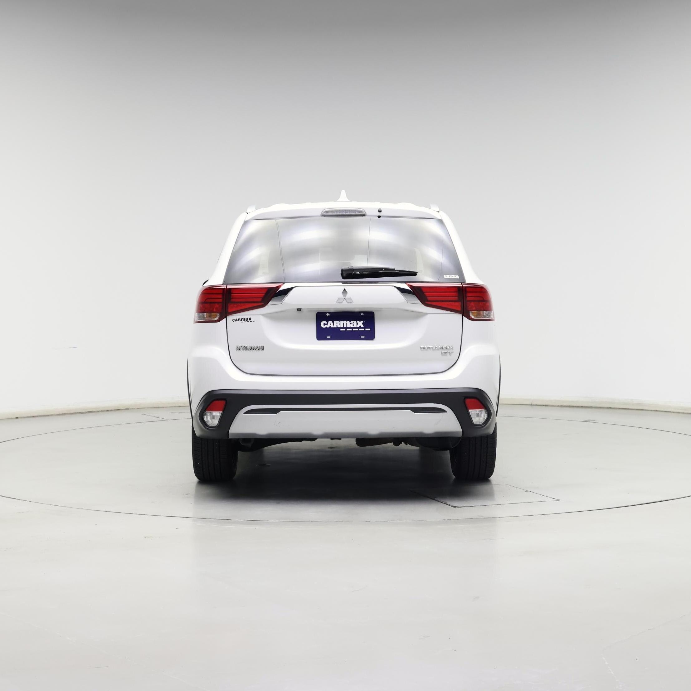 Thumbnail: 2019 Mitsubishi Outlander - 6