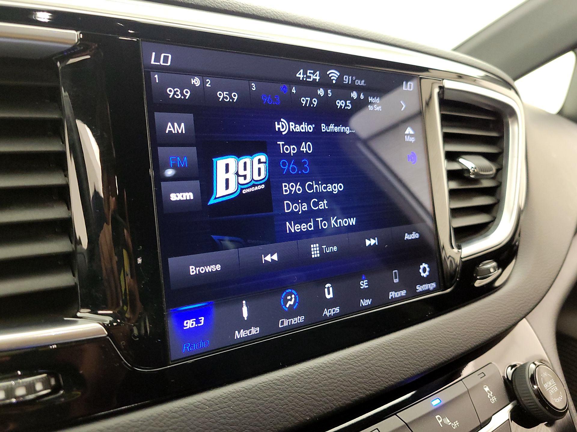 Thumbnail: 2019 Chrysler Pacifica - 16