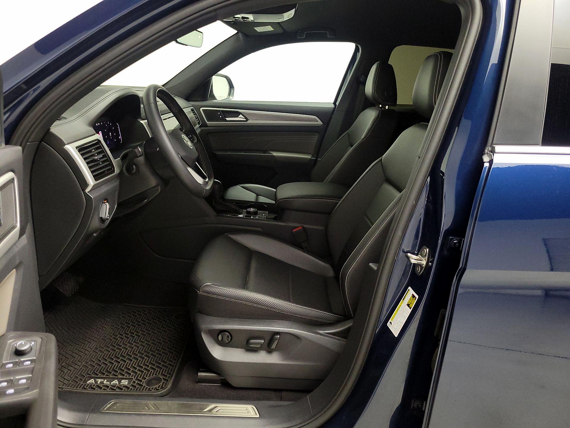 Thumbnail: 2023 Volkswagen Atlas - 11