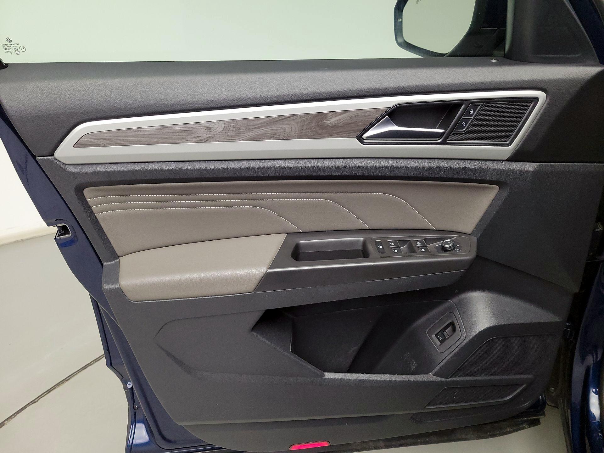 Thumbnail: 2023 Volkswagen Atlas - 12
