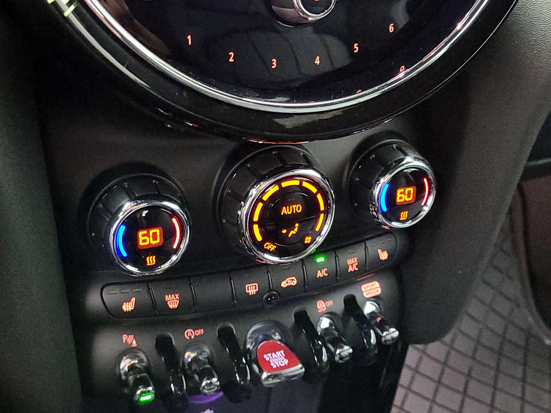 Thumbnail: 2024 MINI Cooper - 17