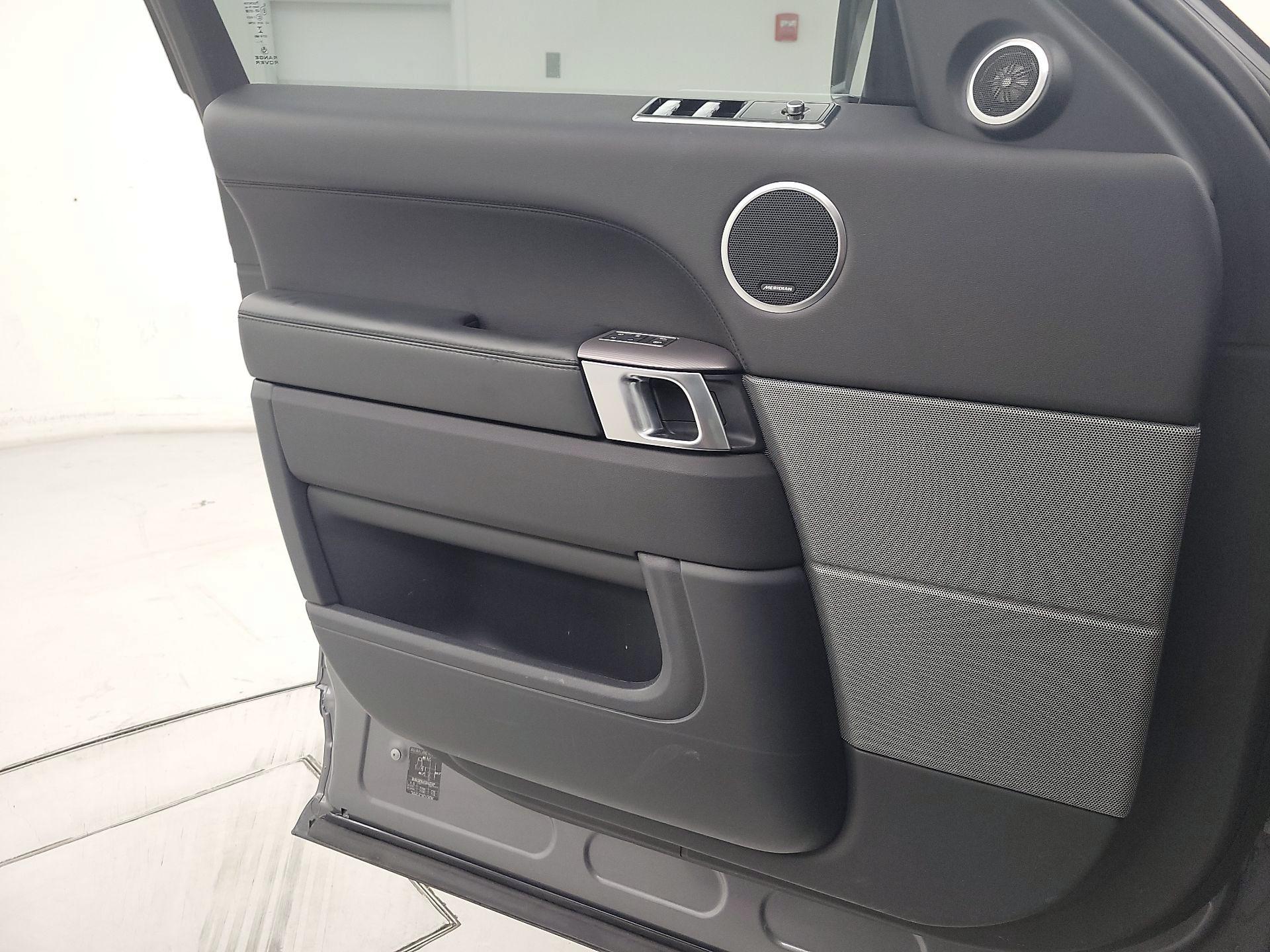 Thumbnail: 2018 Land Rover Range Rover Sport - 12