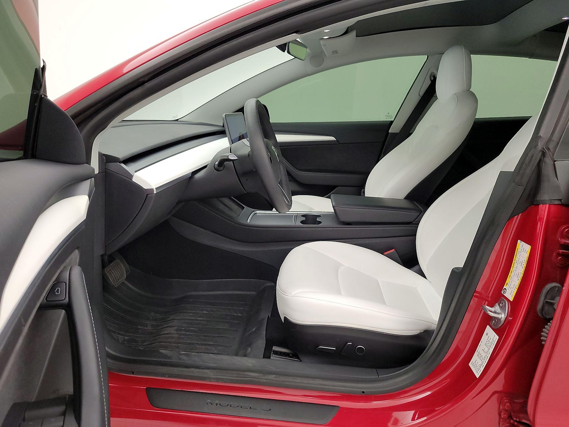 Thumbnail: 2022 Tesla Model 3 - 11