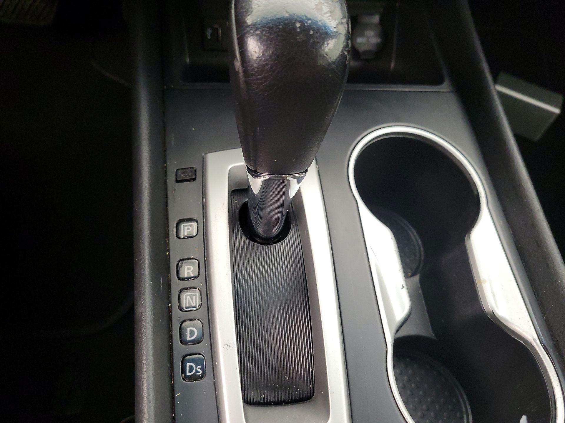 Thumbnail: 2016 Nissan Altima - 17
