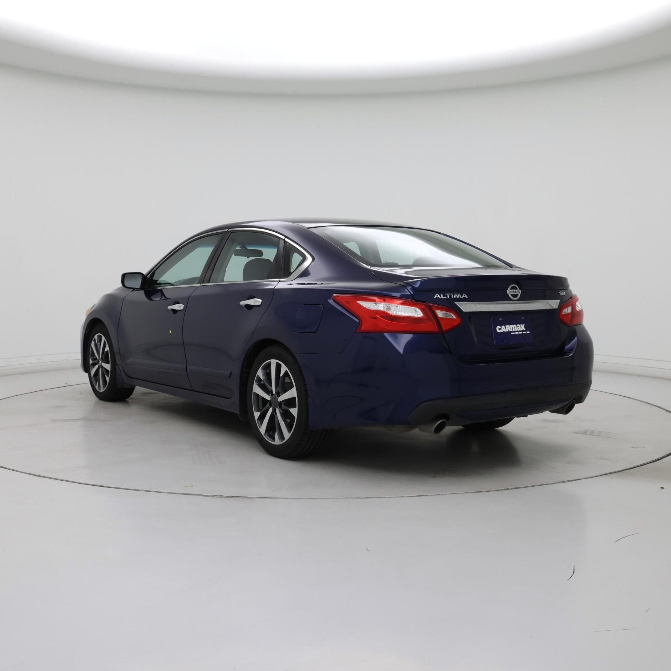 Thumbnail: 2016 Nissan Altima - 2