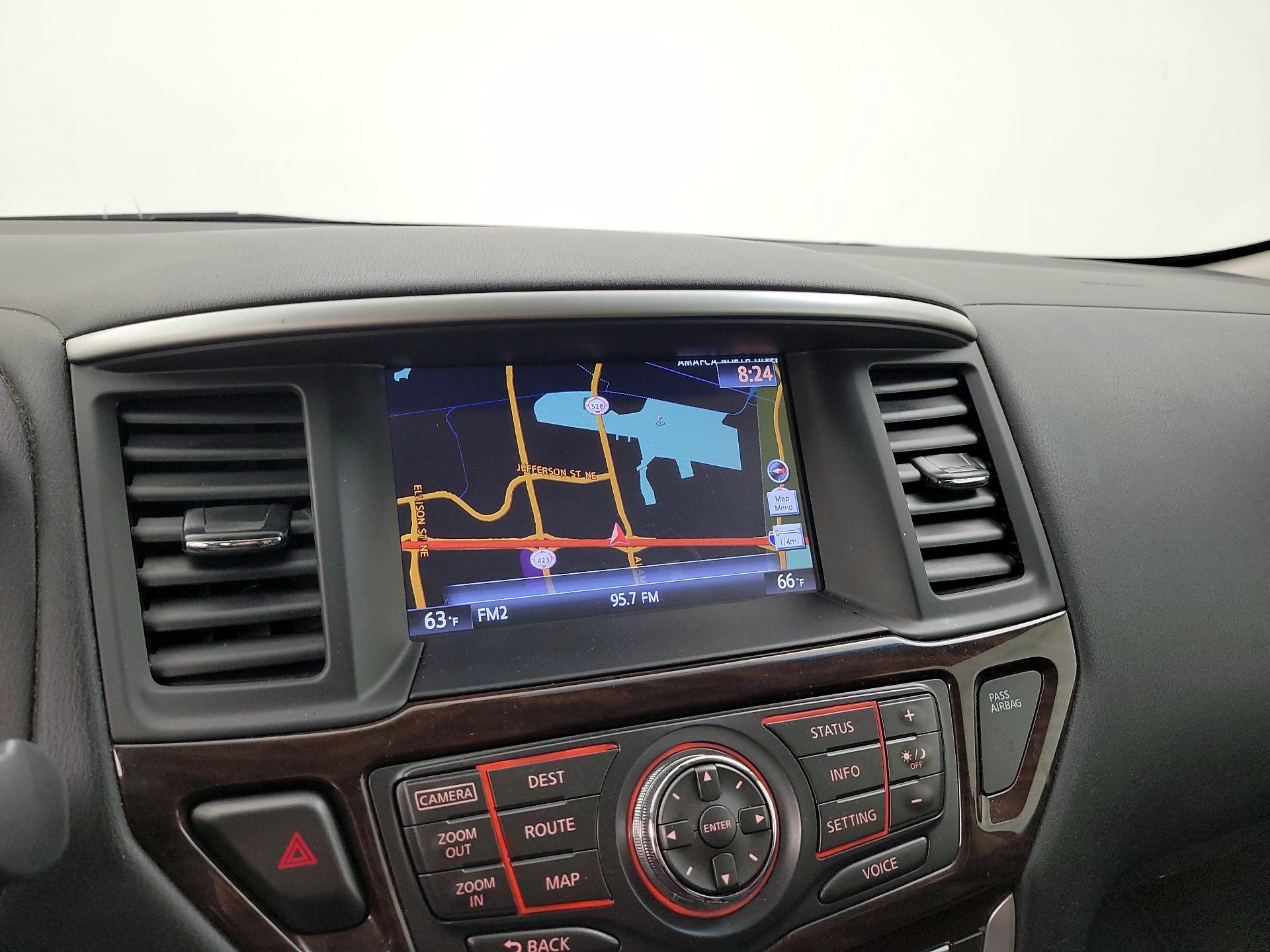 Thumbnail: 2015 Nissan Pathfinder - 16