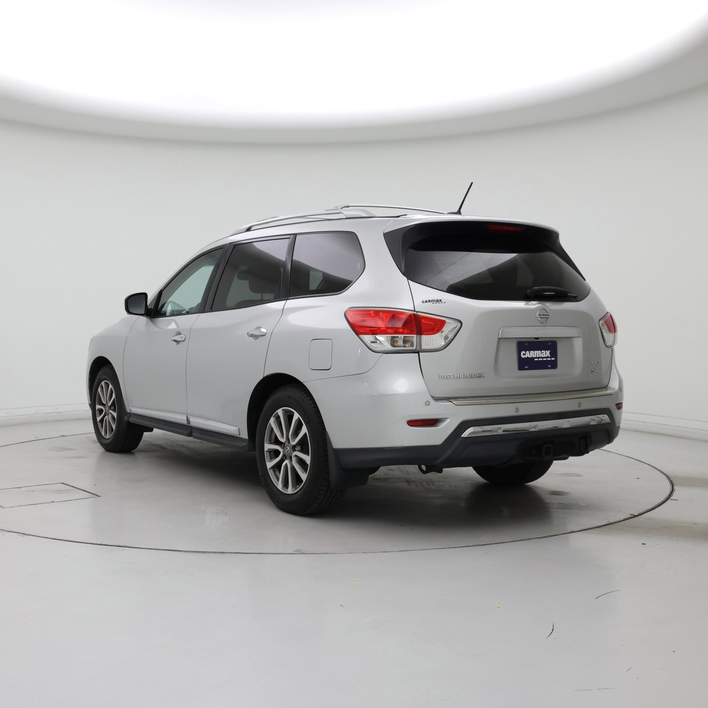 Thumbnail: 2015 Nissan Pathfinder - 2