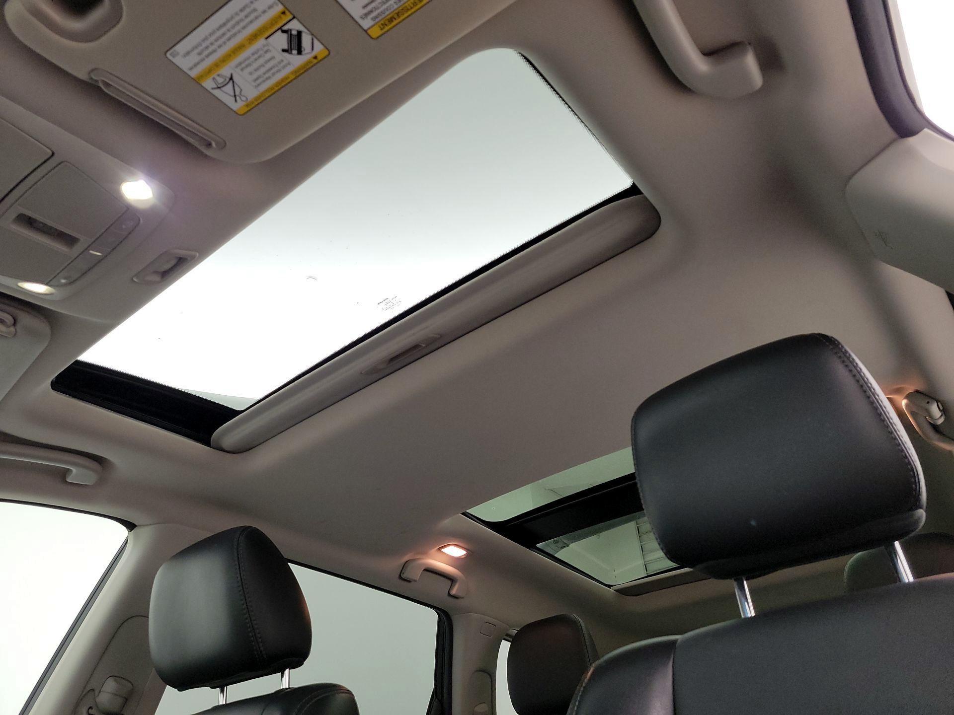 Thumbnail: 2015 Nissan Pathfinder - 19