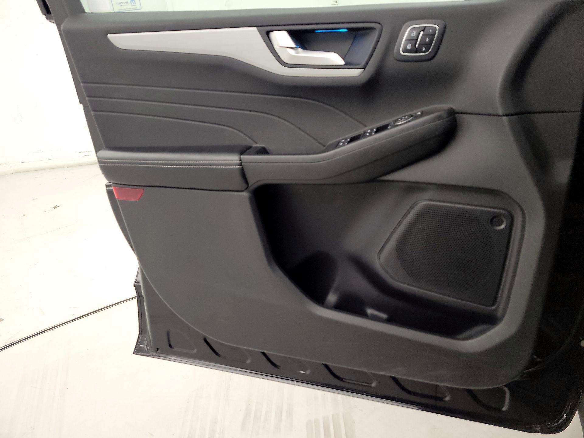 Thumbnail: 2023 Ford Escape - 12