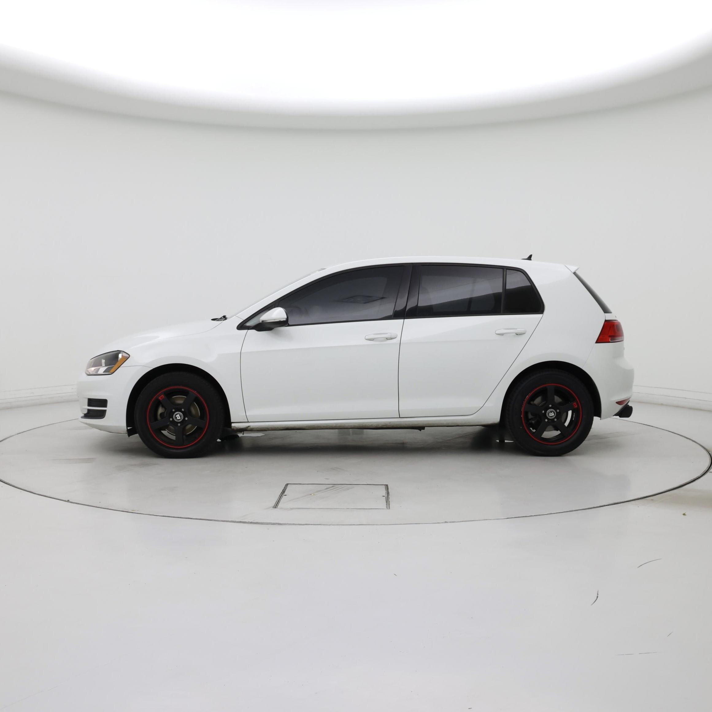 Thumbnail: 2016 Volkswagen Golf - 3