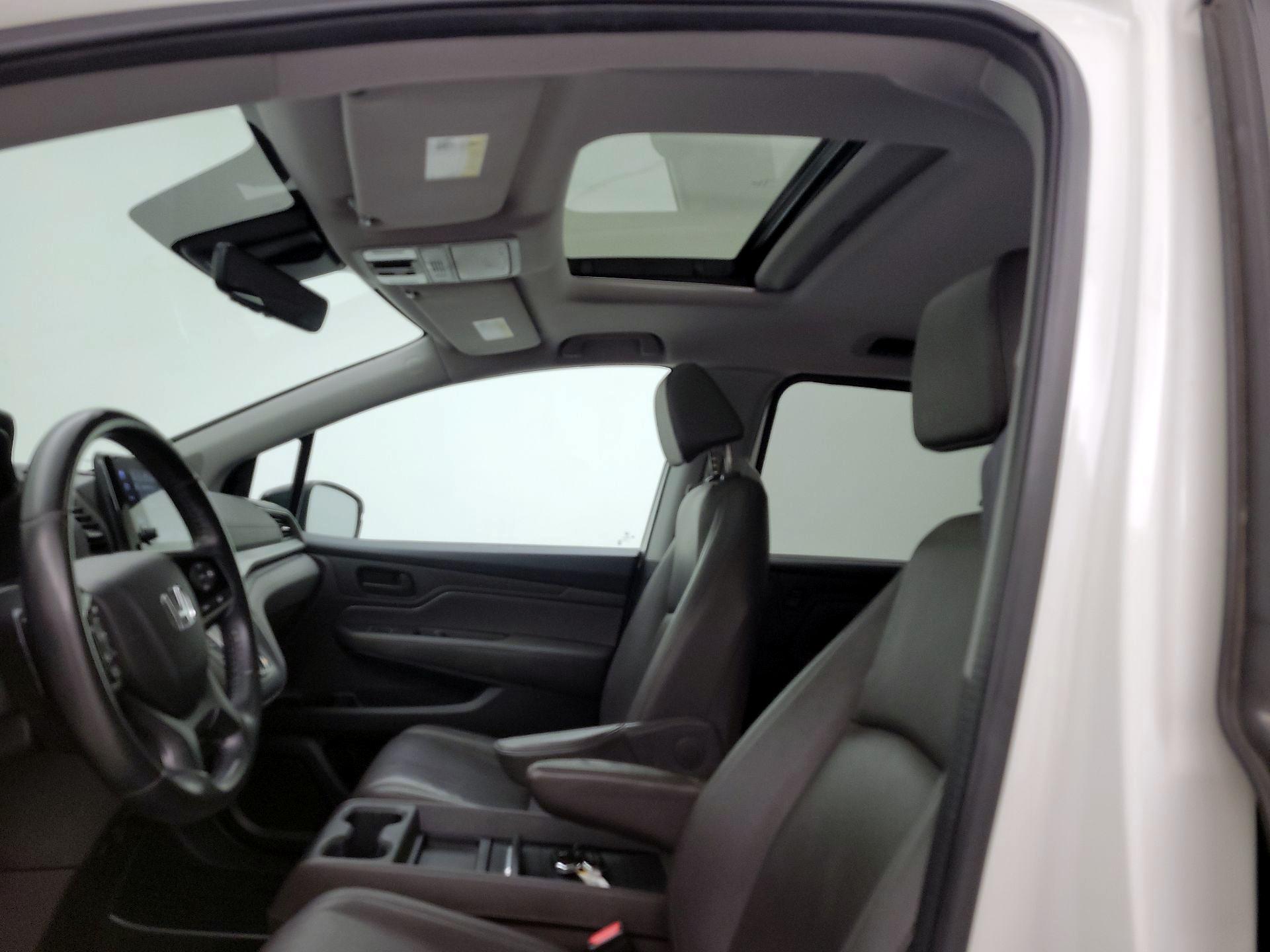 Thumbnail: 2018 Honda Odyssey - 19
