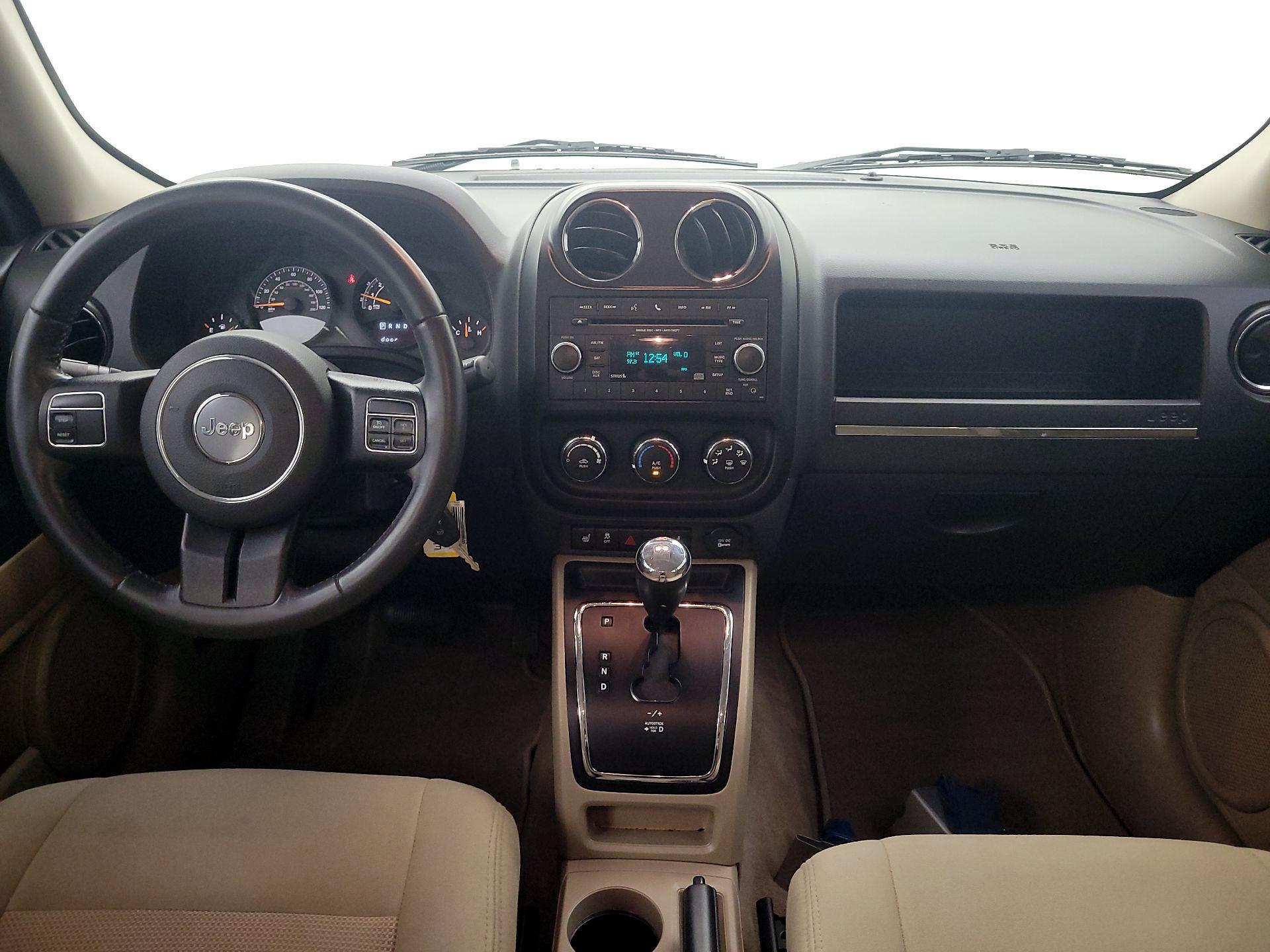 Thumbnail: 2016 Jeep Patriot - 9