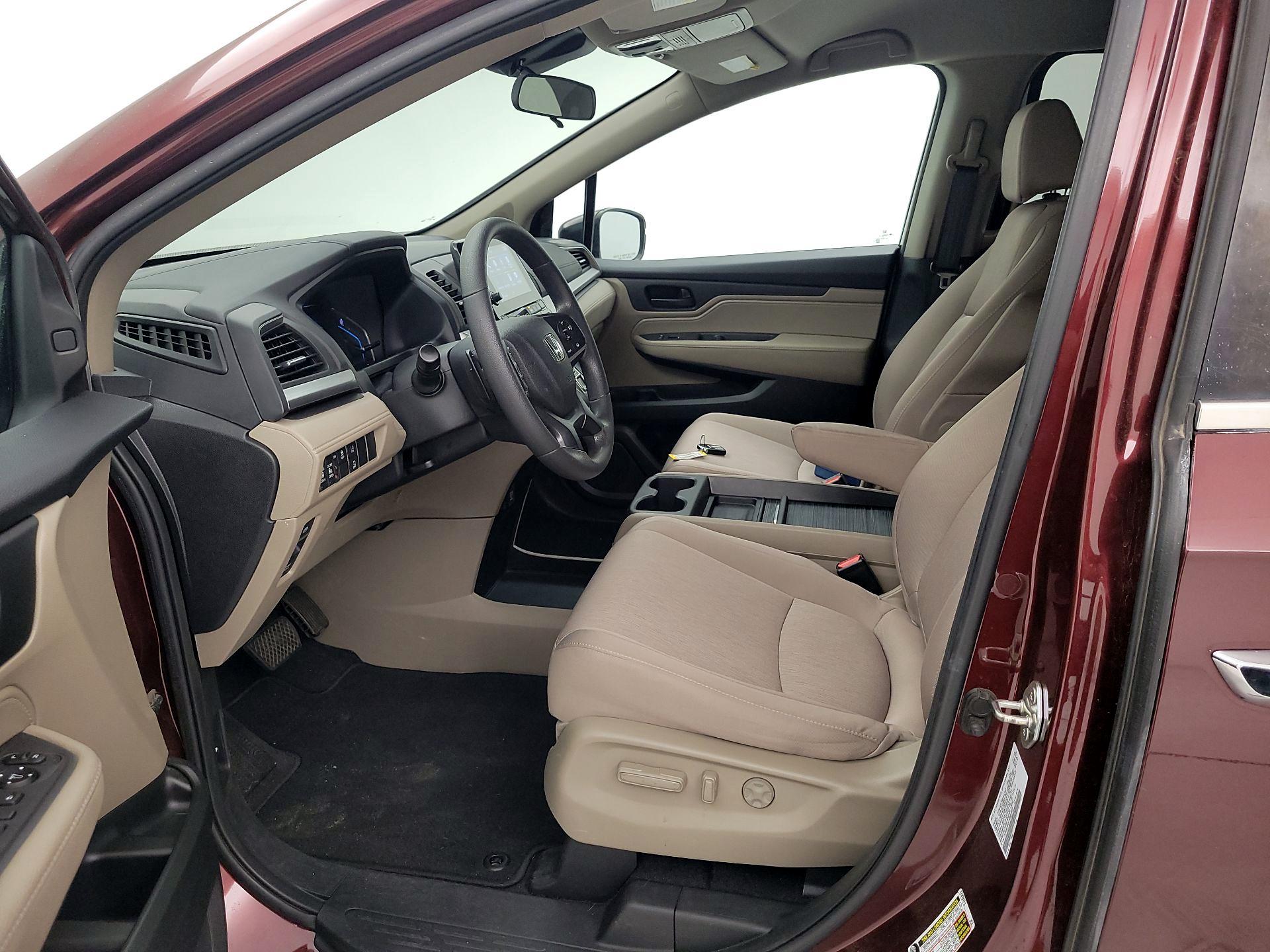 Thumbnail: 2019 Honda Odyssey - 11