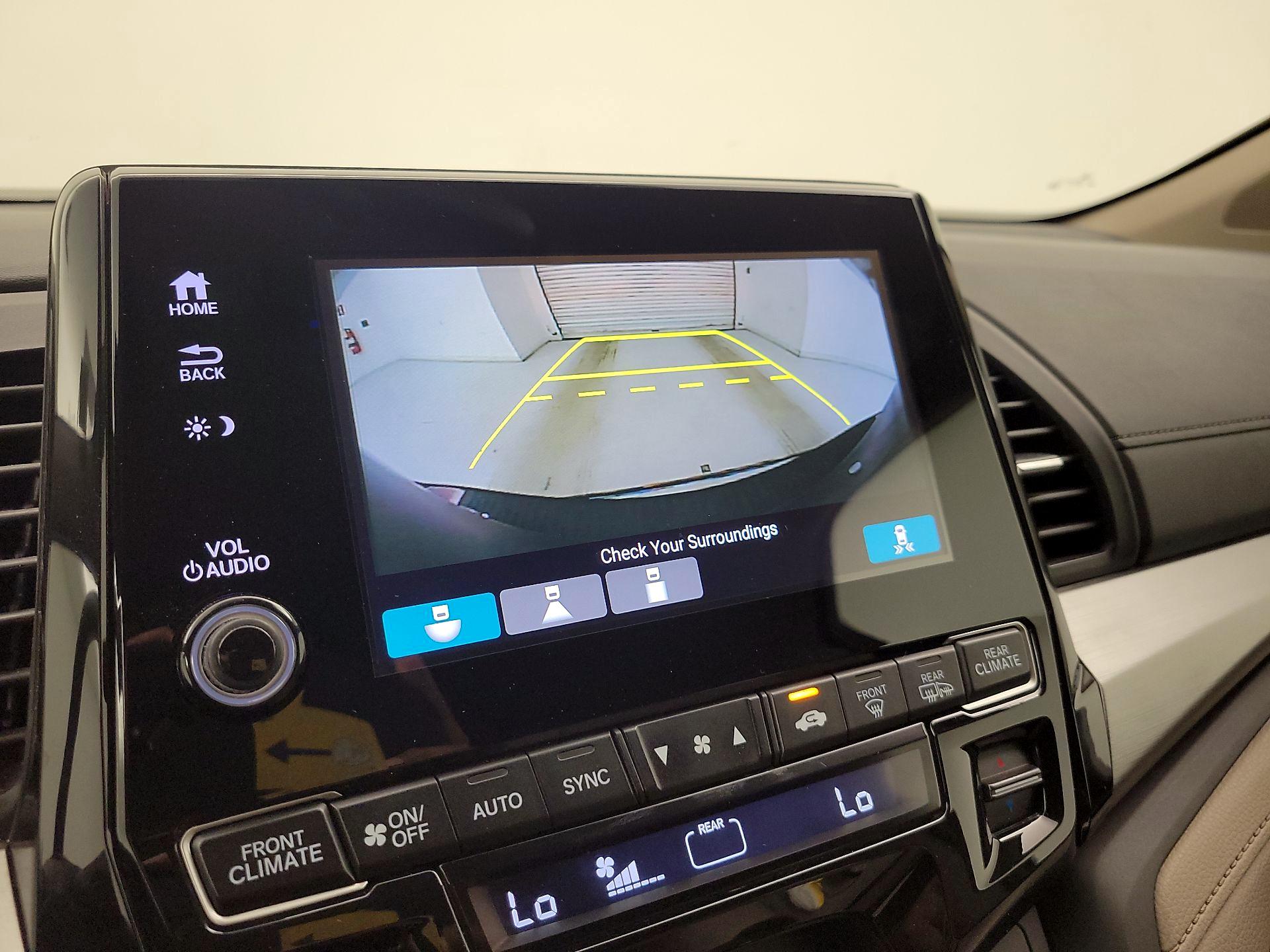 Thumbnail: 2019 Honda Odyssey - 14