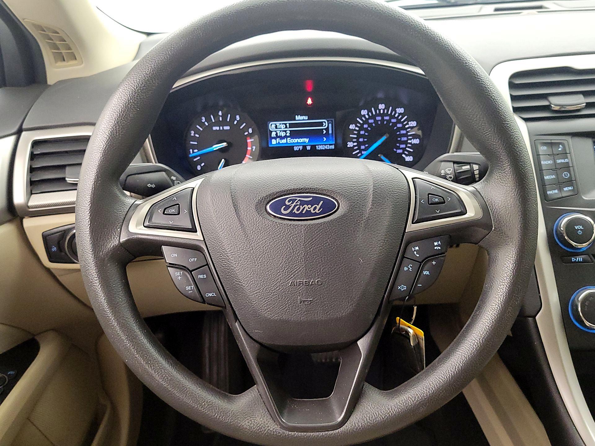 Thumbnail: 2015 Ford Fusion - 10