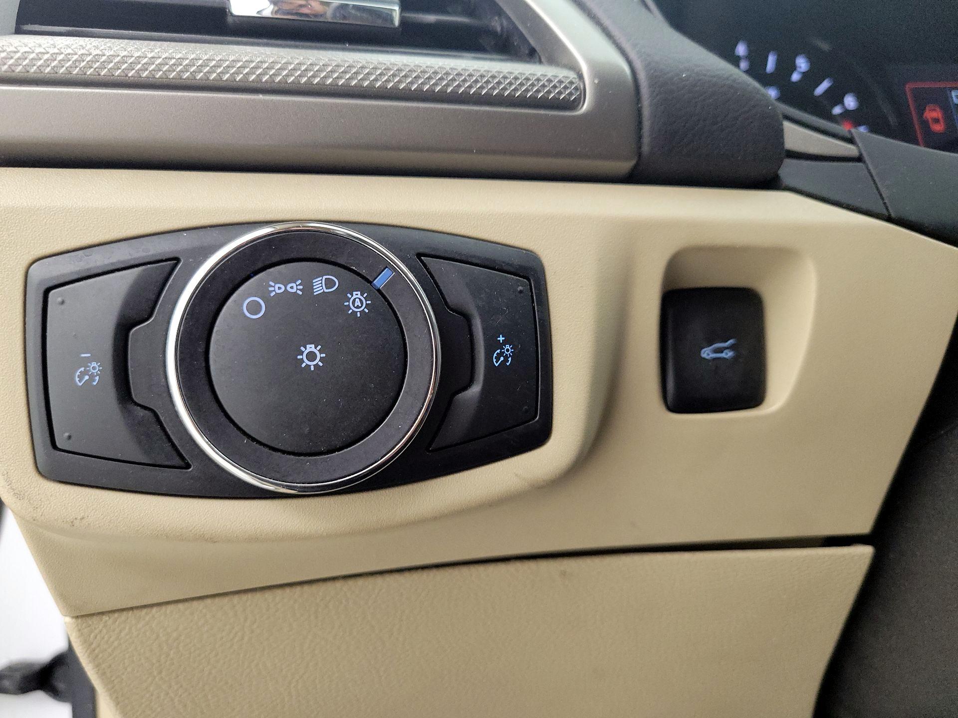Thumbnail: 2015 Ford Fusion - 13