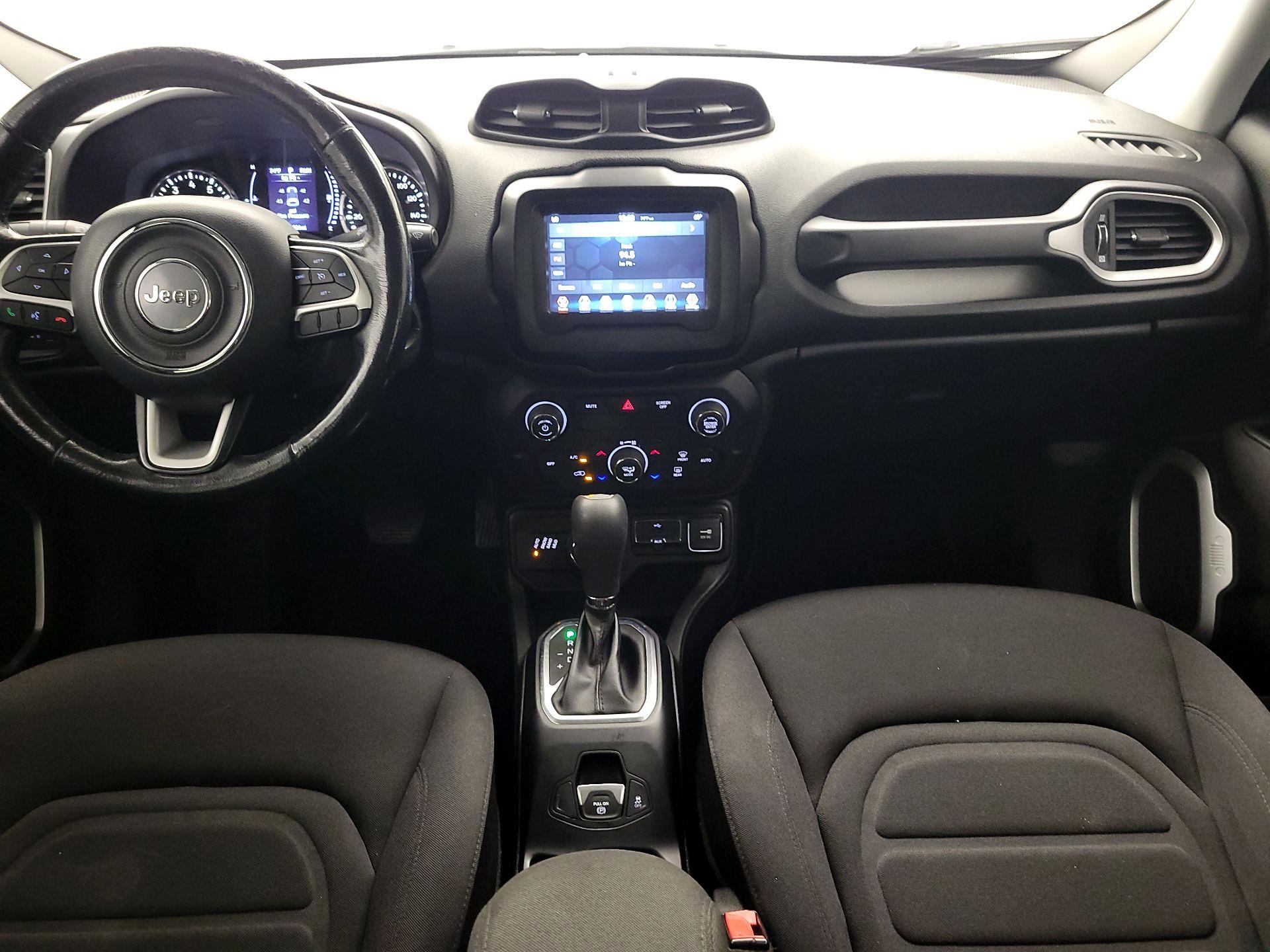 Thumbnail: 2018 Jeep Renegade - 9