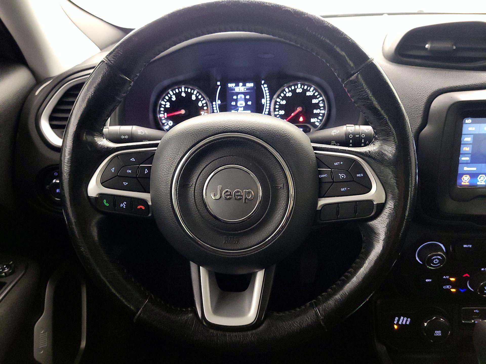 Thumbnail: 2018 Jeep Renegade - 10