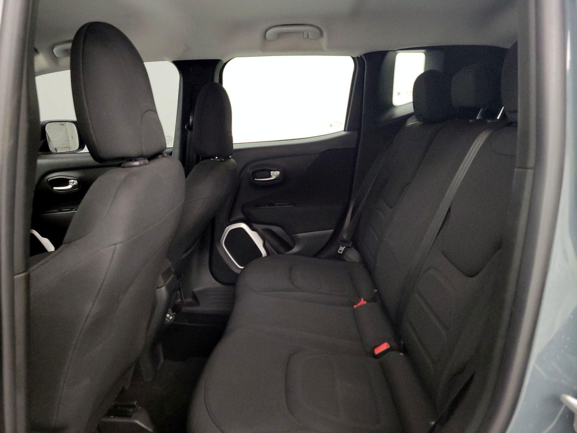 Thumbnail: 2018 Jeep Renegade - 19