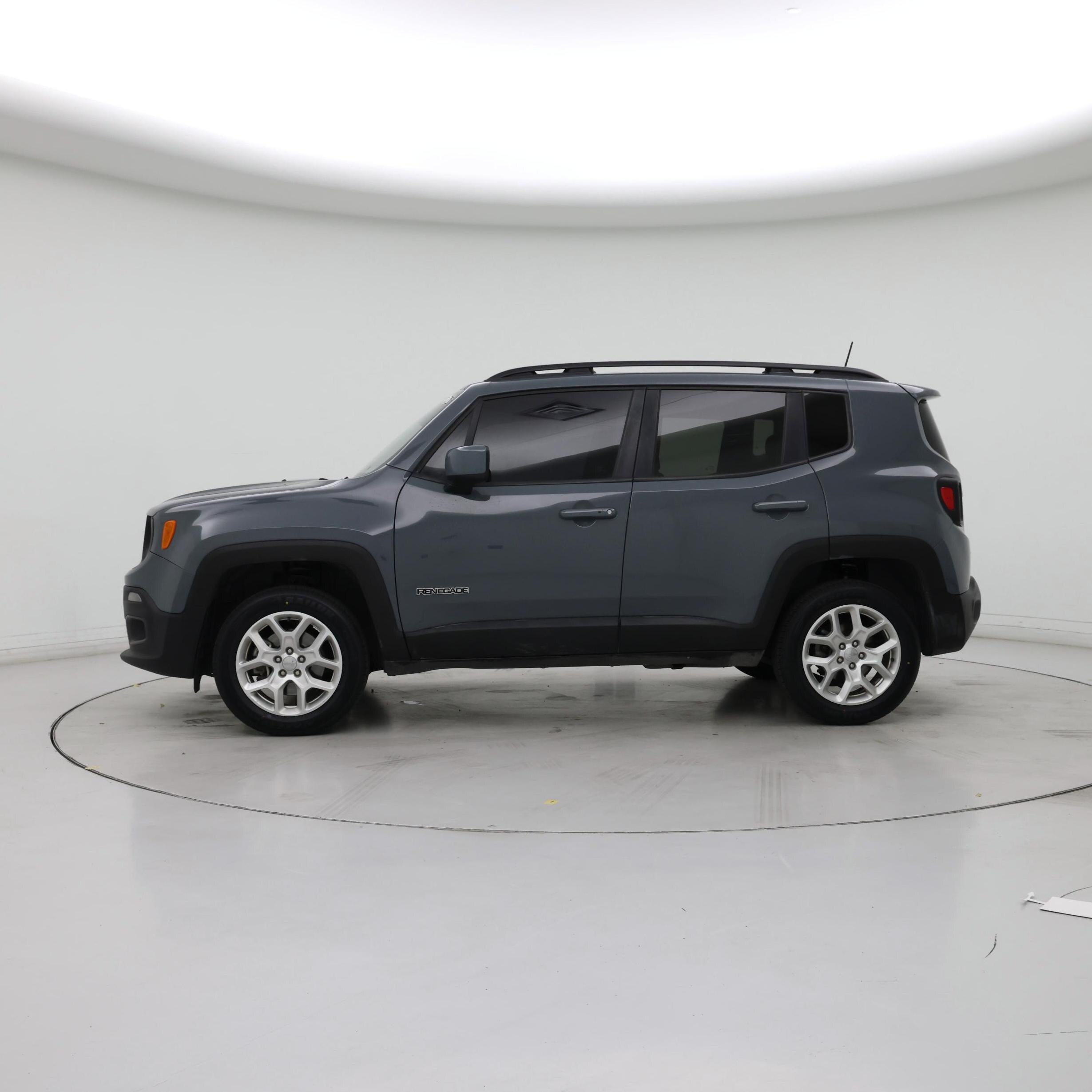 Thumbnail: 2018 Jeep Renegade - 3