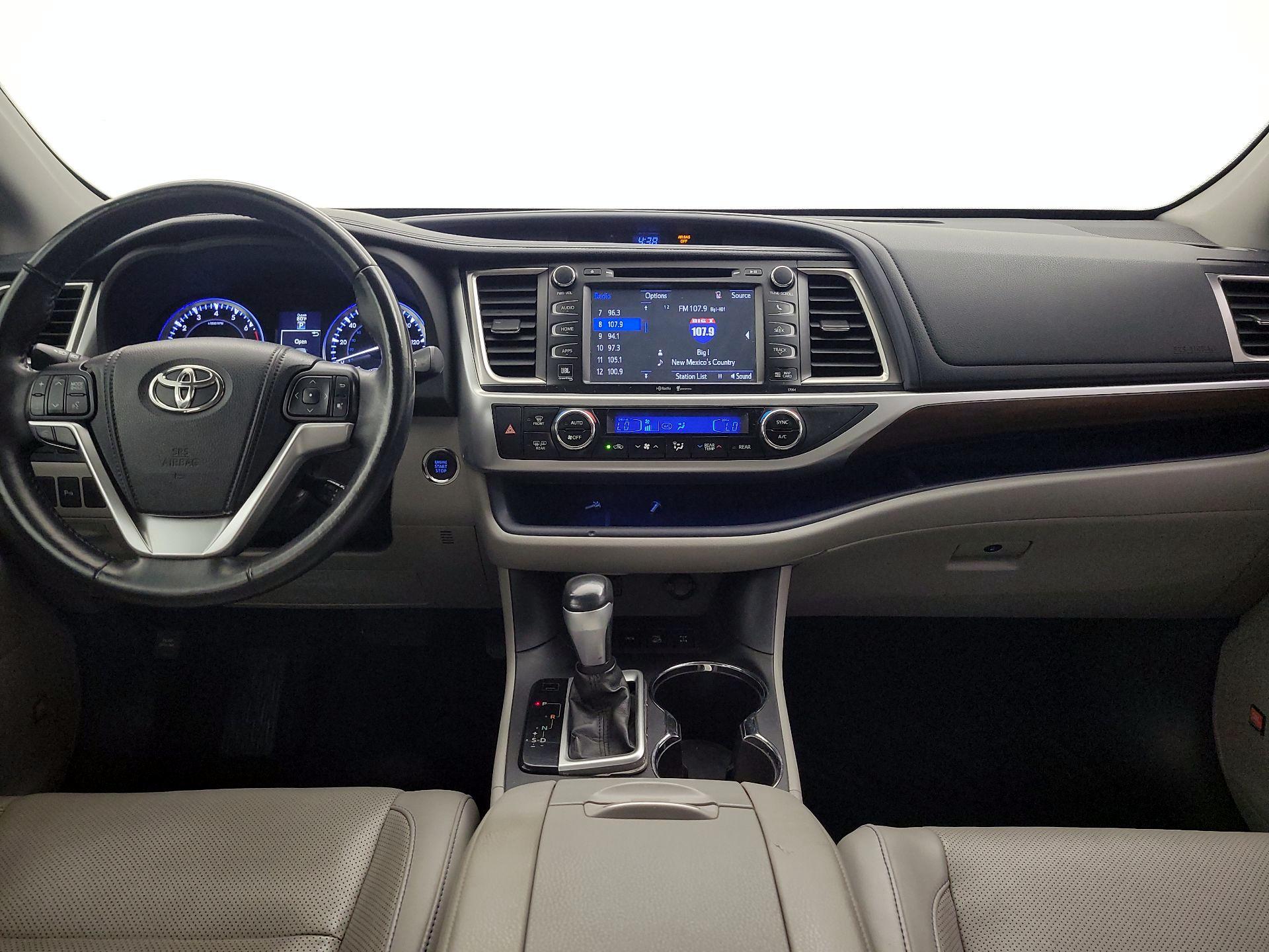Thumbnail: 2015 Toyota Highlander - 9