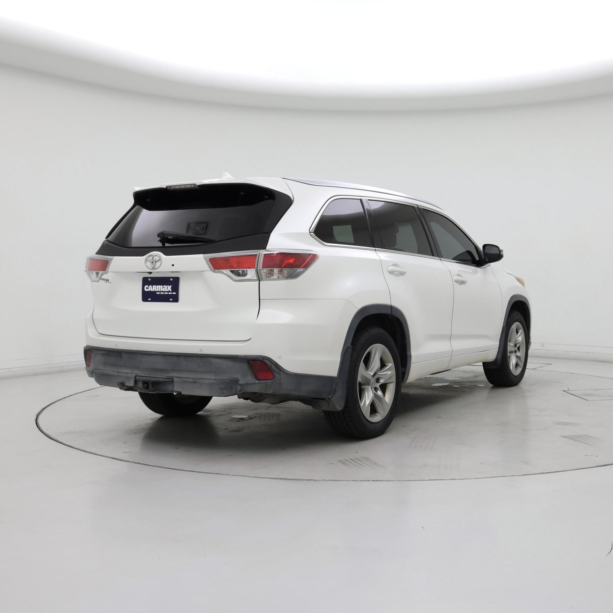 Thumbnail: 2015 Toyota Highlander - 8