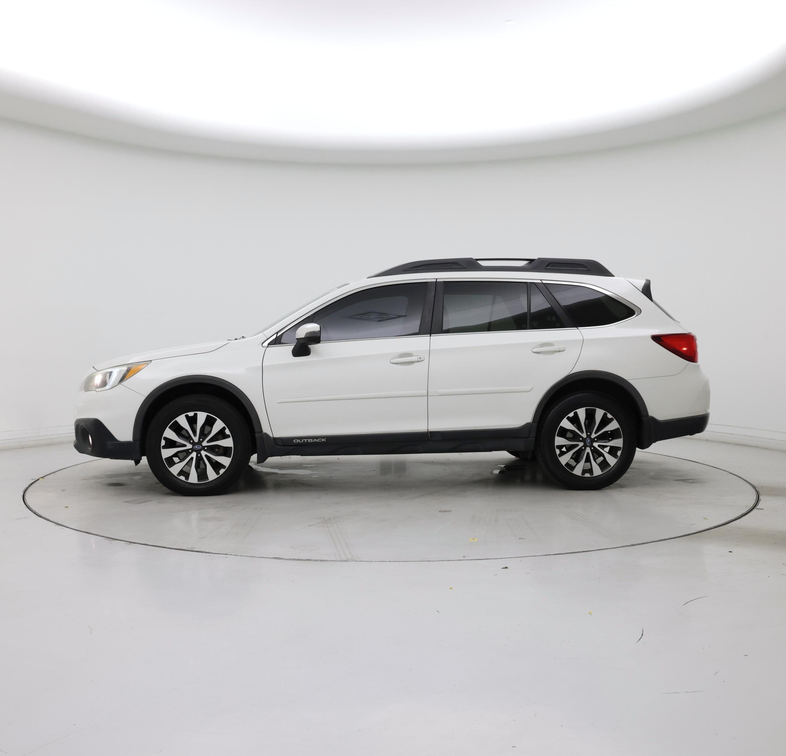 Thumbnail: 2016 Subaru Outback - 3