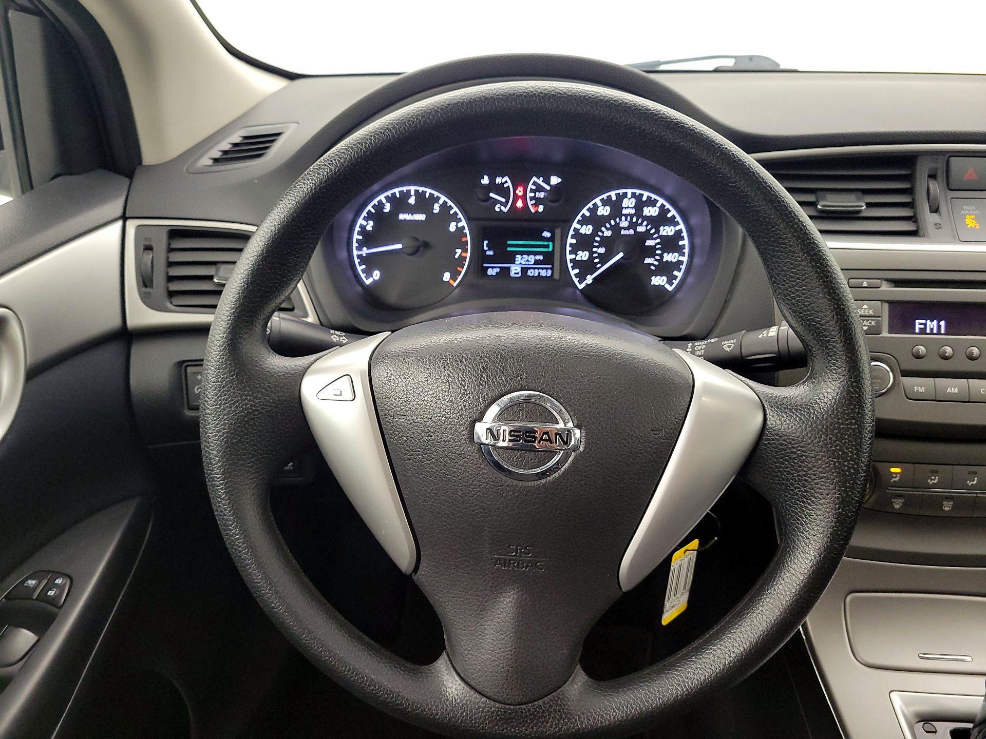 Thumbnail: 2014 Nissan Sentra - 10