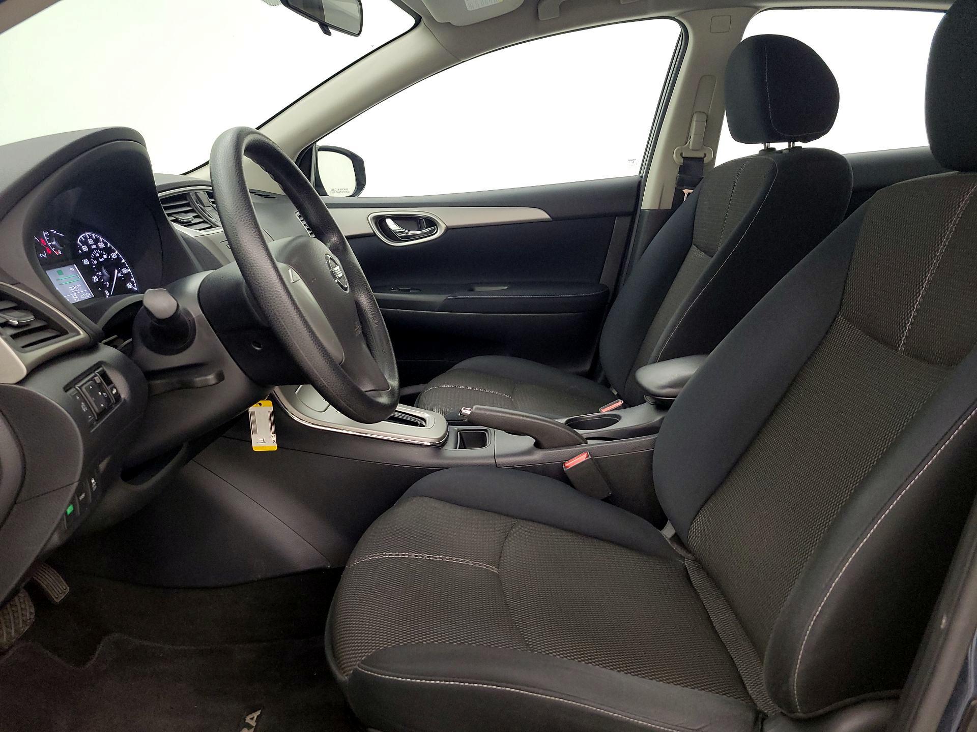 Thumbnail: 2014 Nissan Sentra - 11