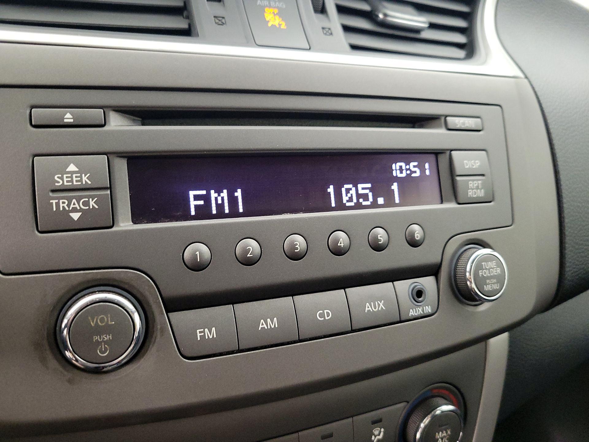 Thumbnail: 2014 Nissan Sentra - 14