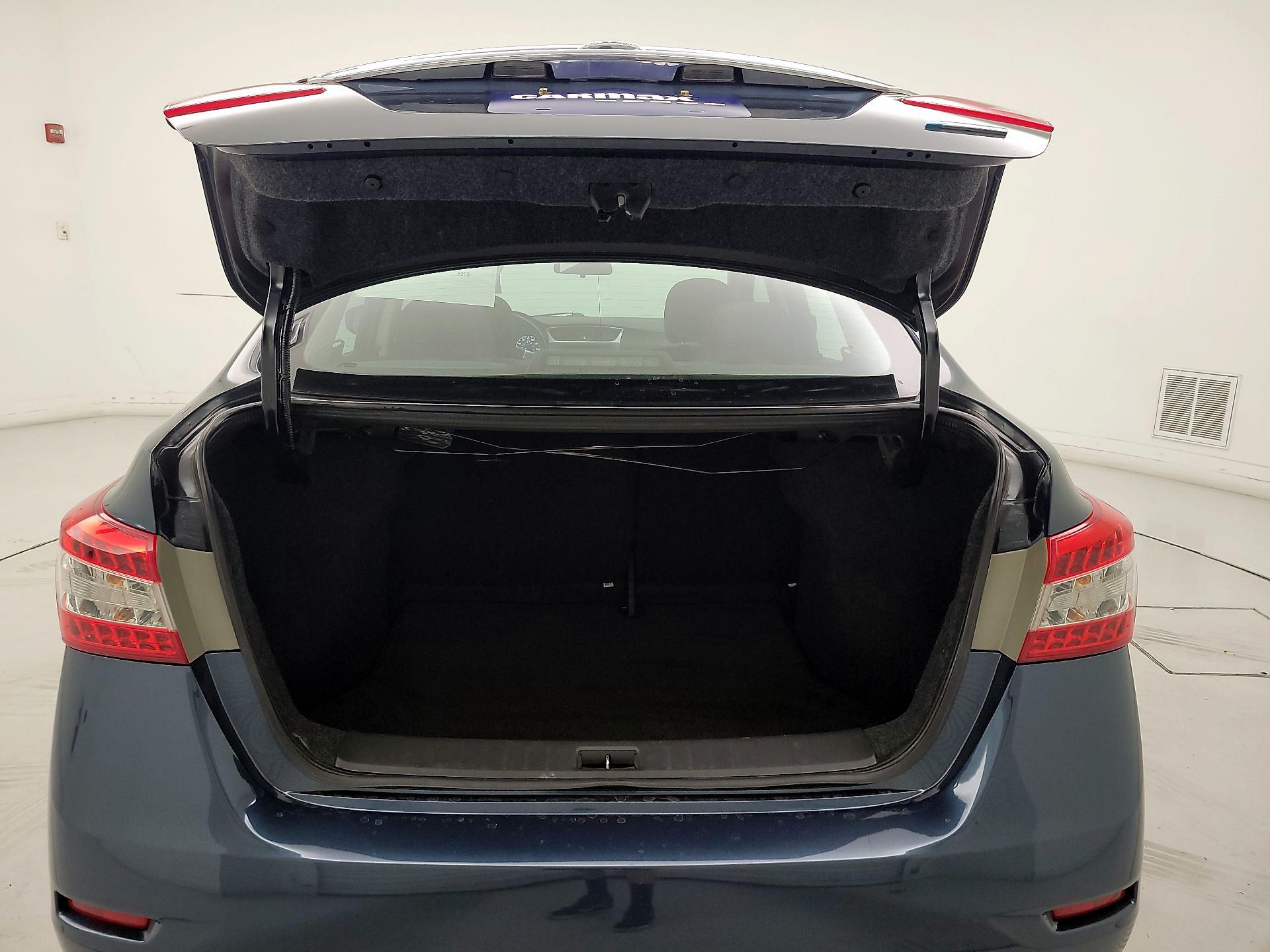 Thumbnail: 2014 Nissan Sentra - 18