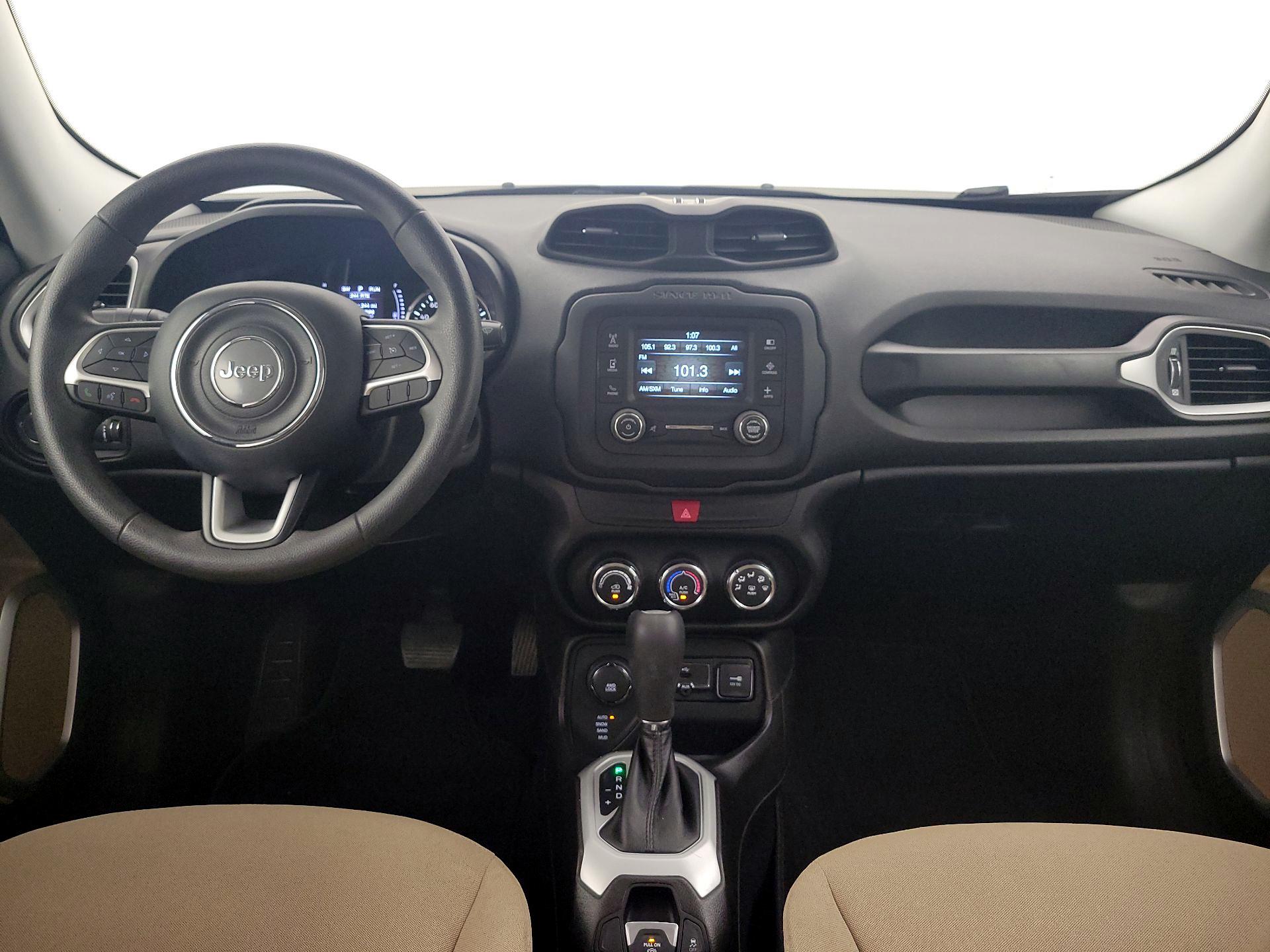 Thumbnail: 2017 Jeep Renegade - 9