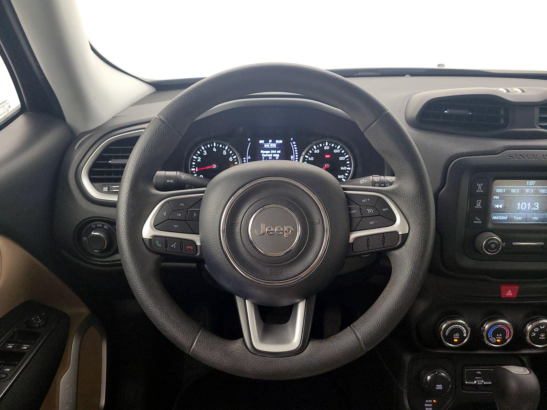 Thumbnail: 2017 Jeep Renegade - 10