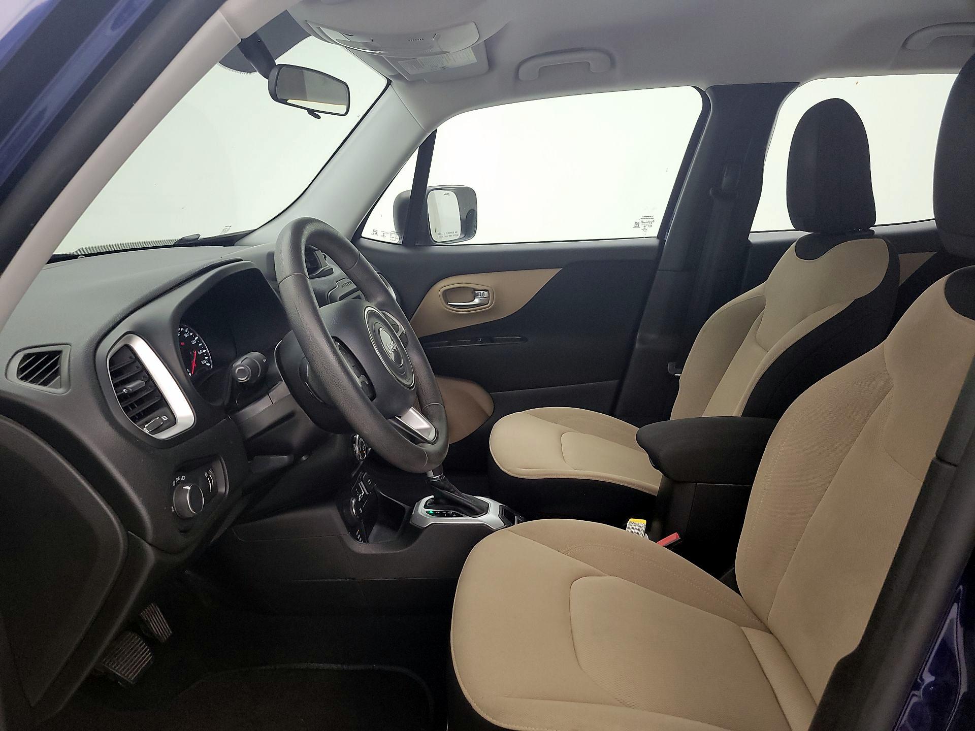 Thumbnail: 2017 Jeep Renegade - 11