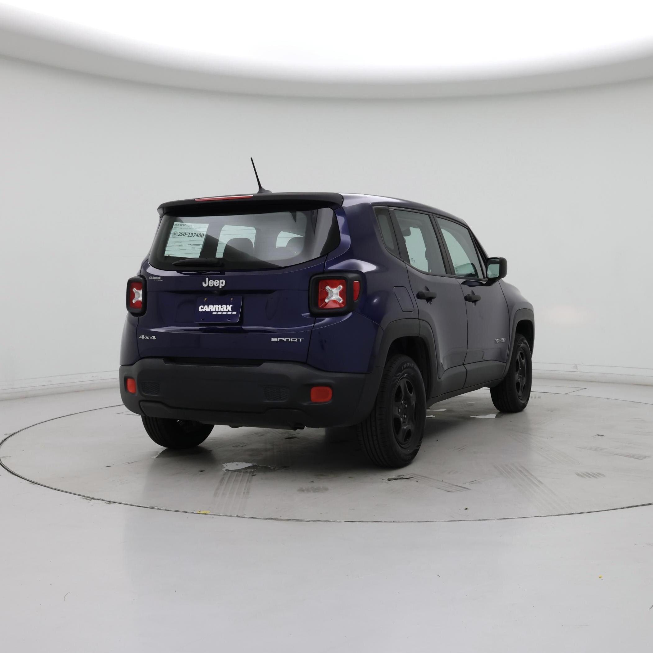 Thumbnail: 2017 Jeep Renegade - 8