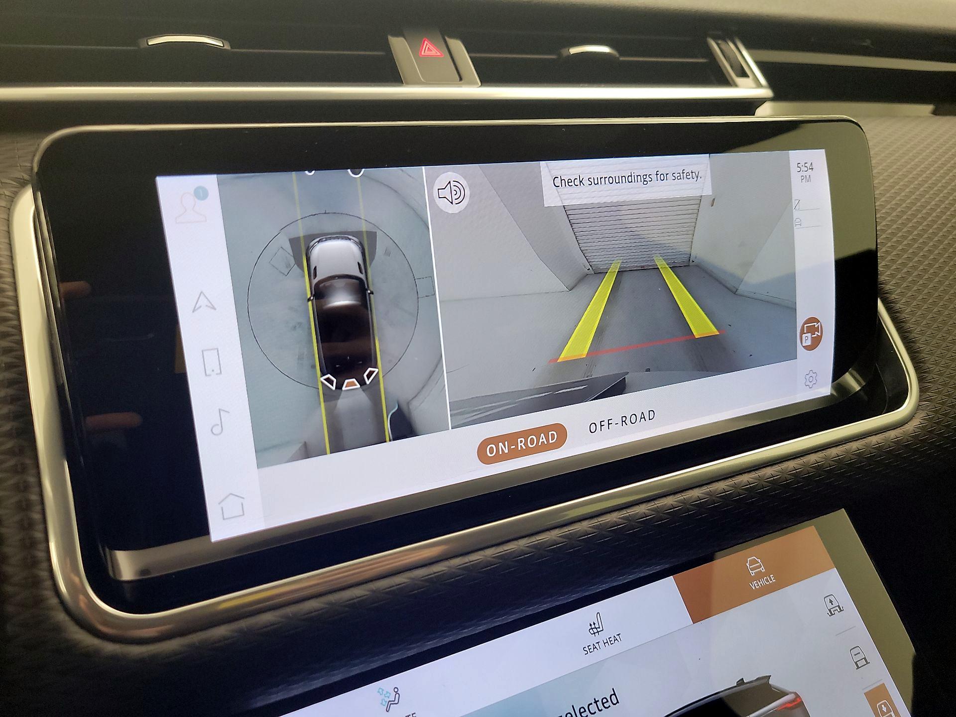 Thumbnail: 2021 Land Rover Range Rover Velar - 14