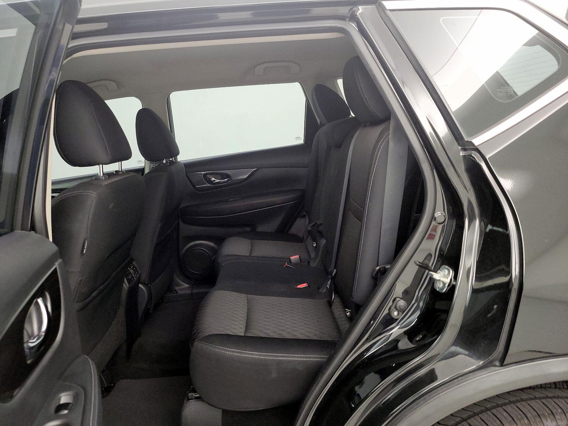 Thumbnail: 2018 Nissan Rogue - 19