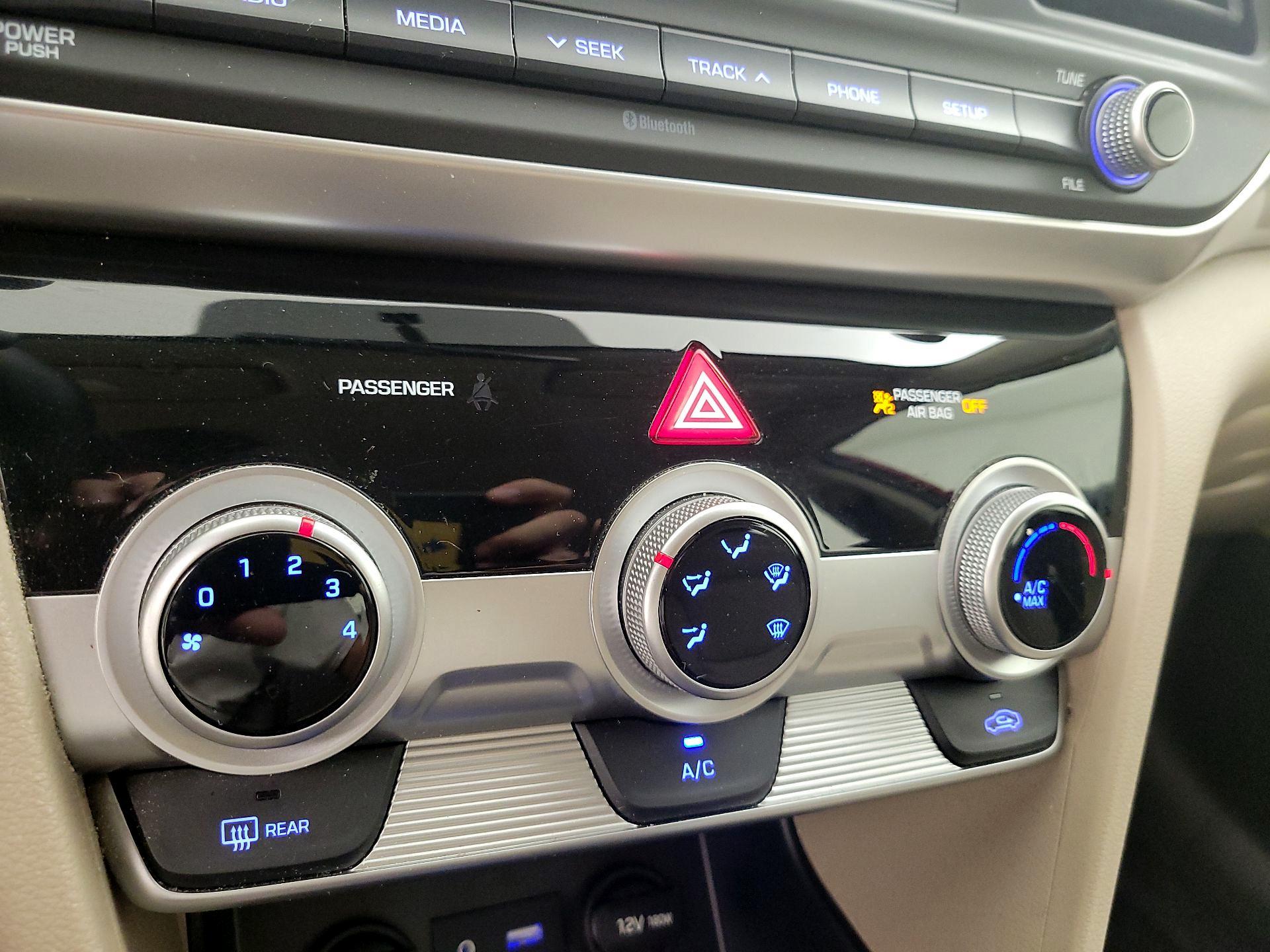Thumbnail: 2019 Hyundai Elantra - 16