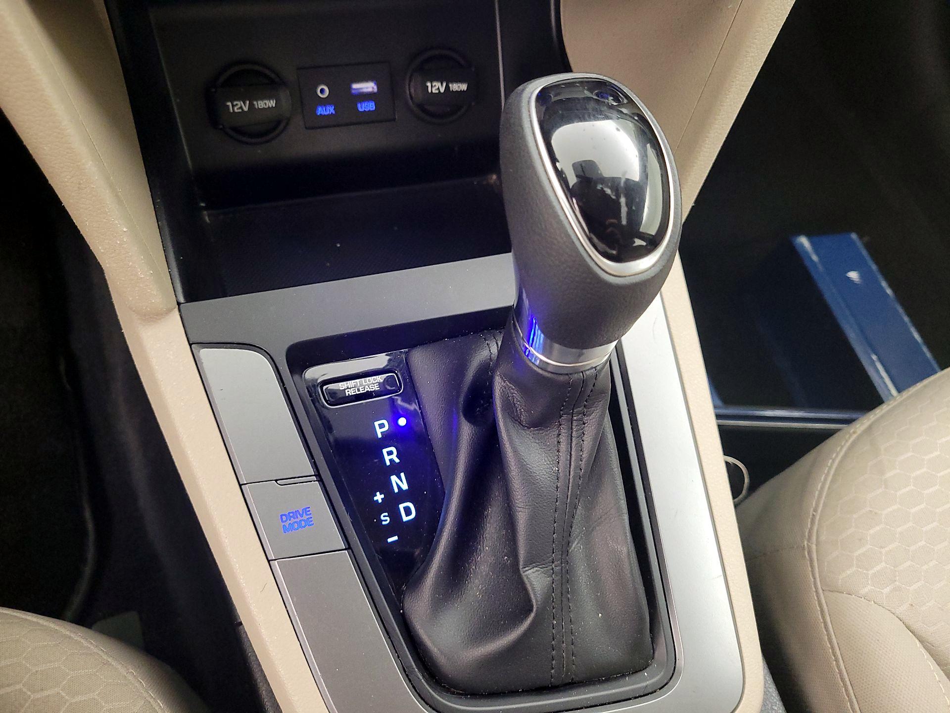Thumbnail: 2019 Hyundai Elantra - 17