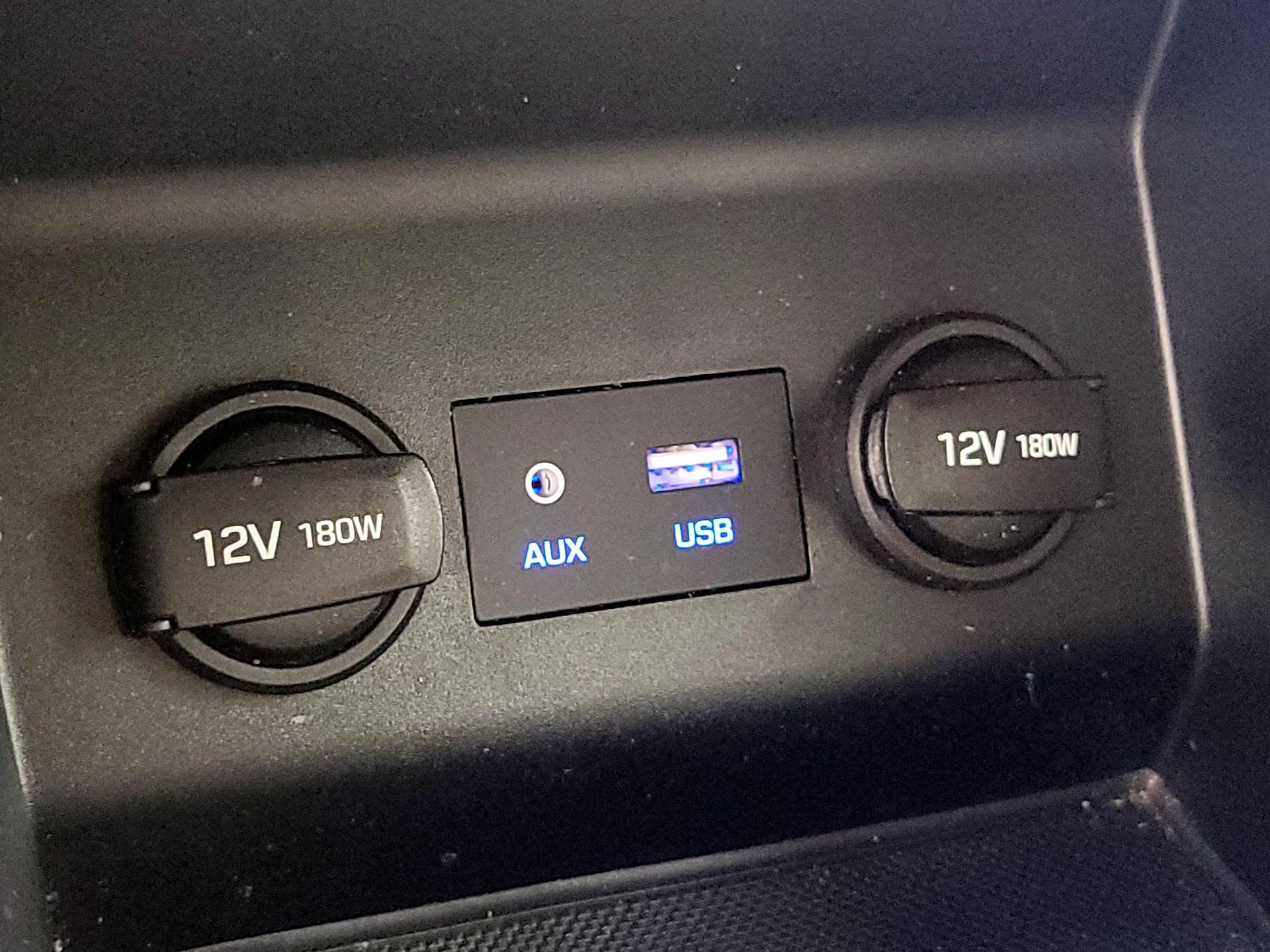 Thumbnail: 2019 Hyundai Elantra - 18