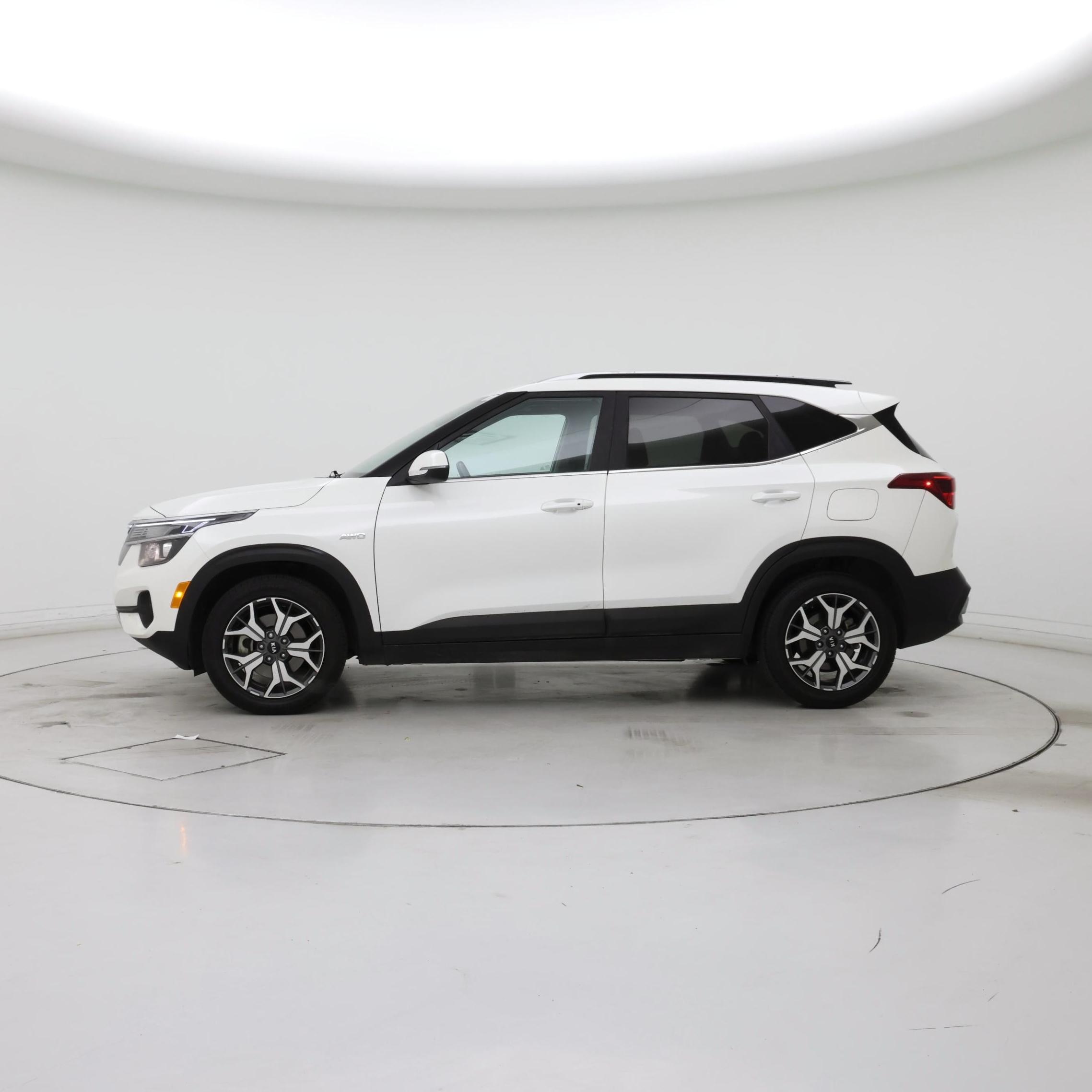 Thumbnail: 2021 Kia Seltos - 3