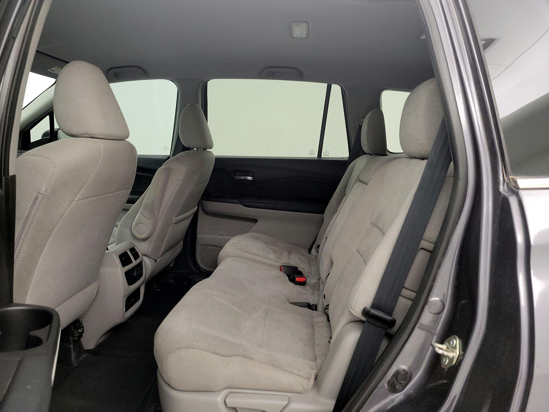 Thumbnail: 2020 Honda Pilot - 19