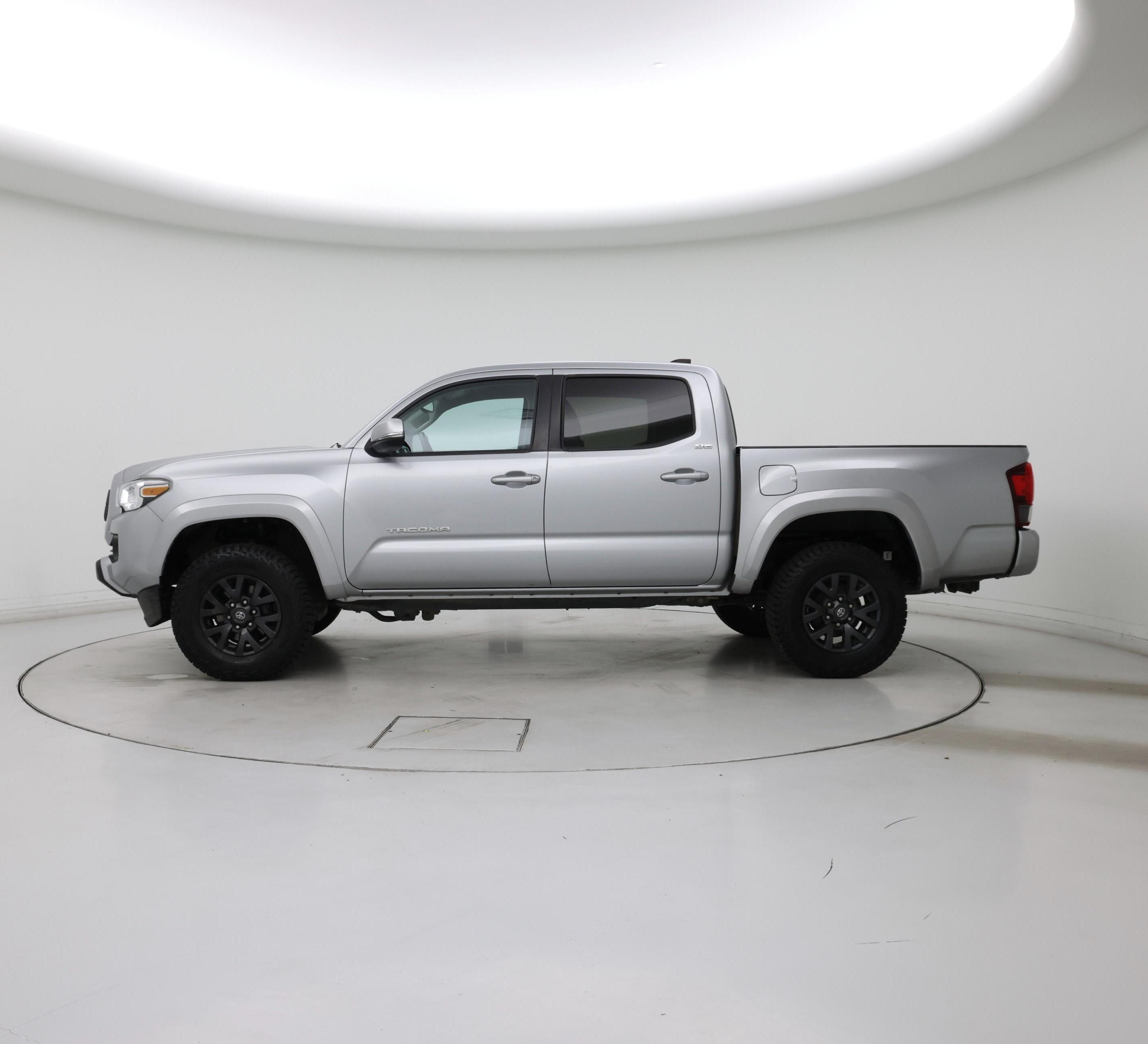 Thumbnail: 2022 Toyota Tacoma - 3