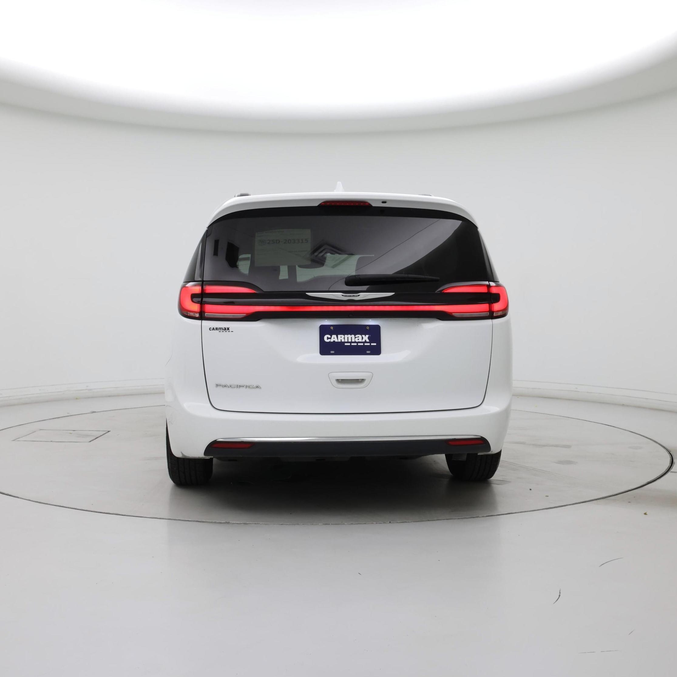 Thumbnail: 2022 Chrysler Pacifica - 6